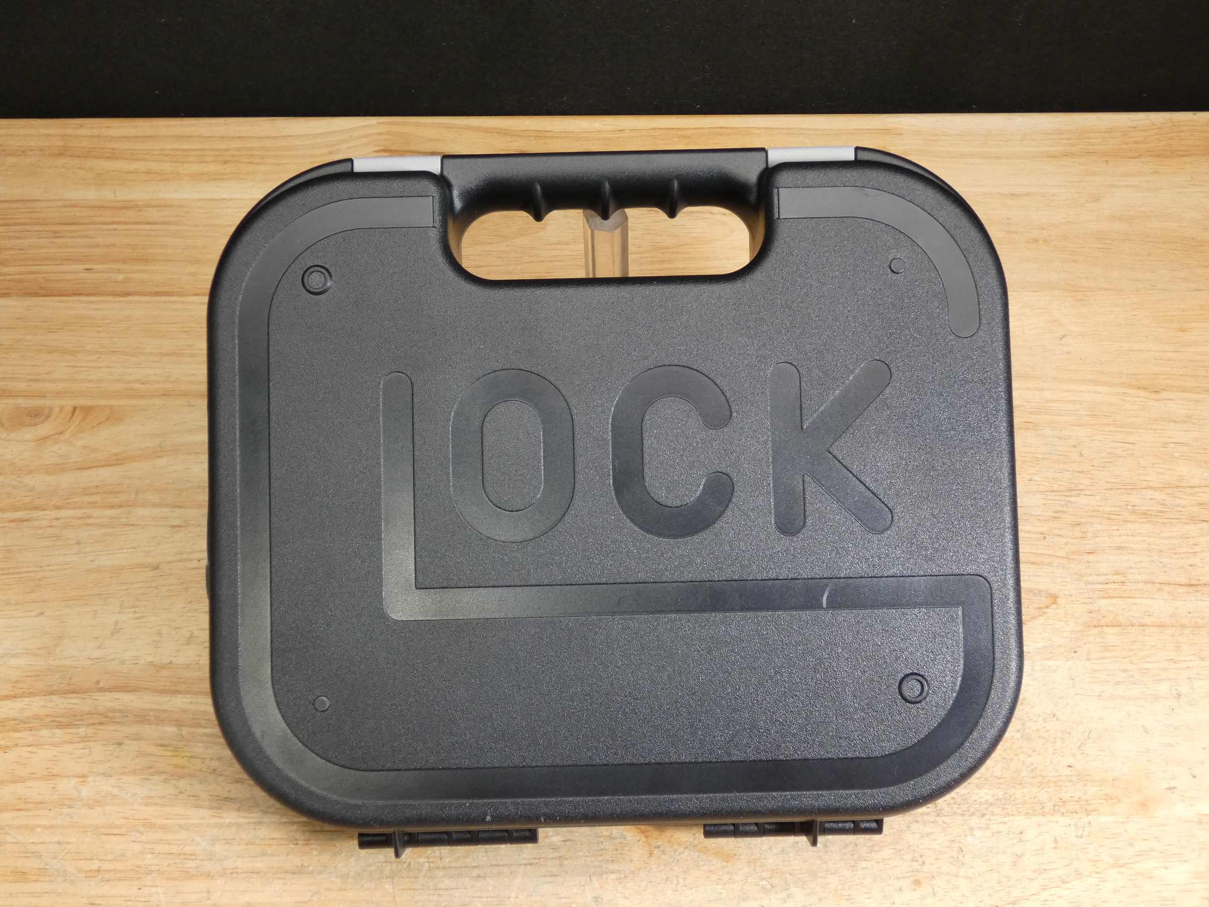 Glock 26 Gen 5 MOS - 9mm - OG Case - 3 Mags - Sub-Compact - Steel Slide - C-img-23