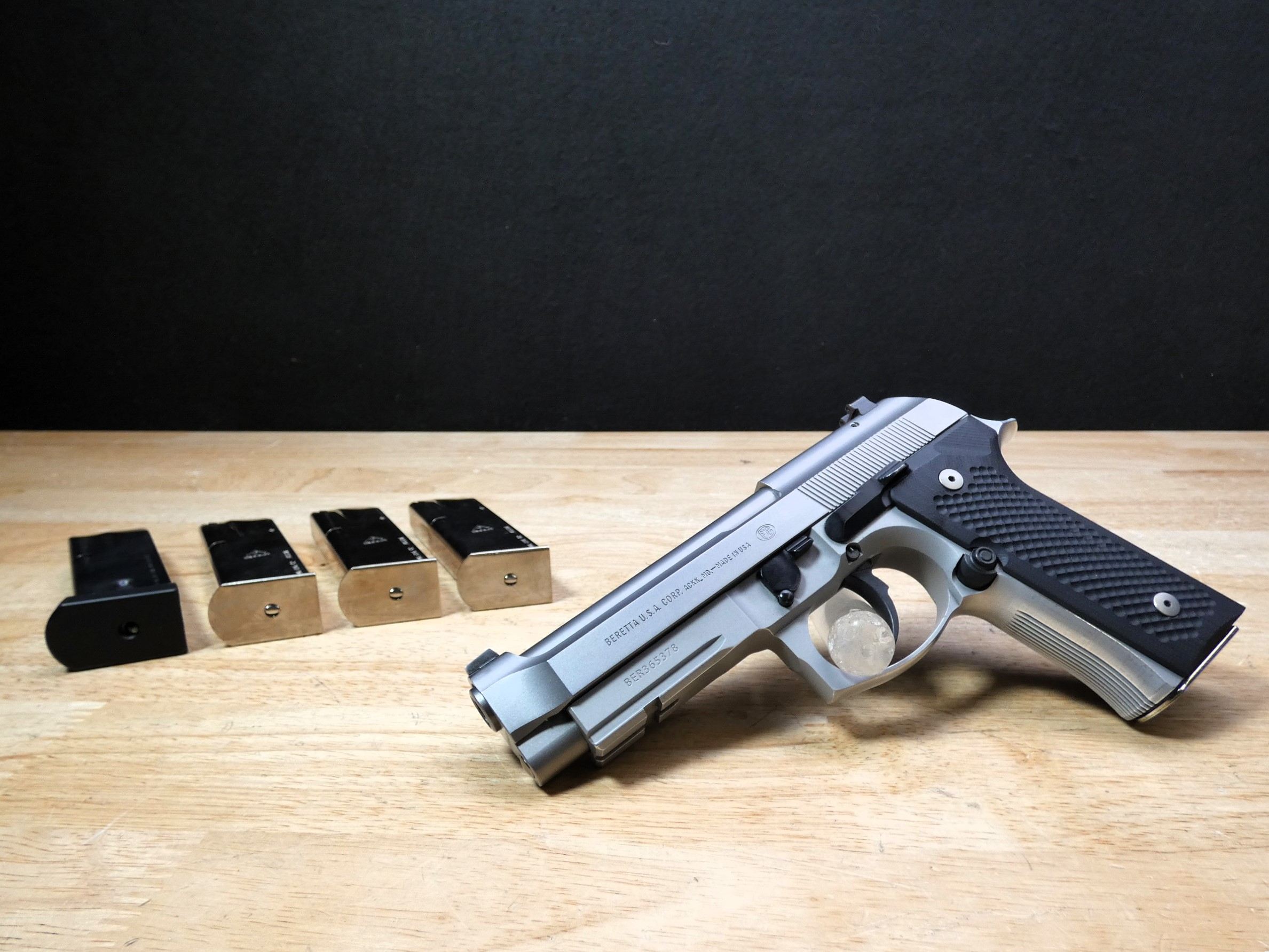RARE Beretta 96D Vertec Inox - .40 S&W - Stainless 96 D w/ Mags - 2004 - C-img-2
