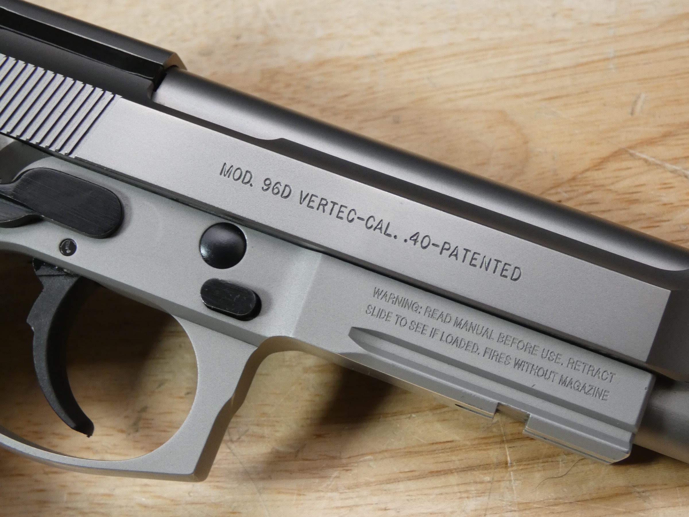 RARE Beretta 96D Vertec Inox - .40 S&W - Stainless 96 D w/ Mags - 2004 - C-img-19