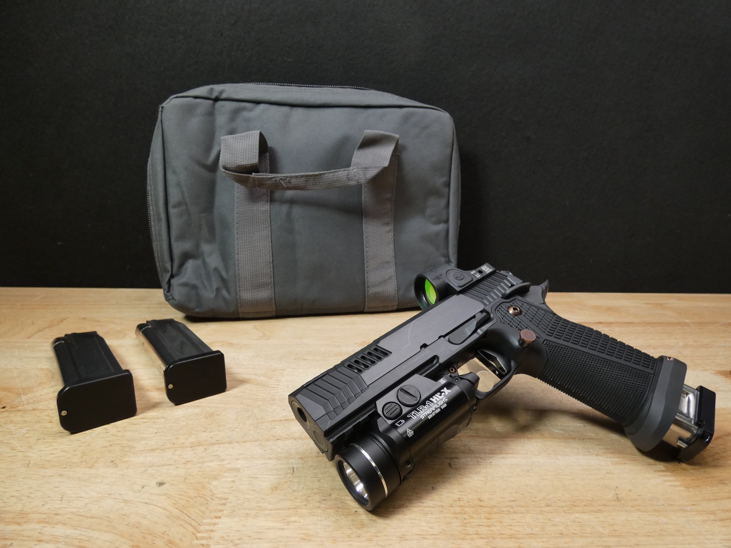 SCARCE Dark Forge Wraith 2011 - 9mm - w/ Trijicon SRO & Streamlight TLR - C-img-2