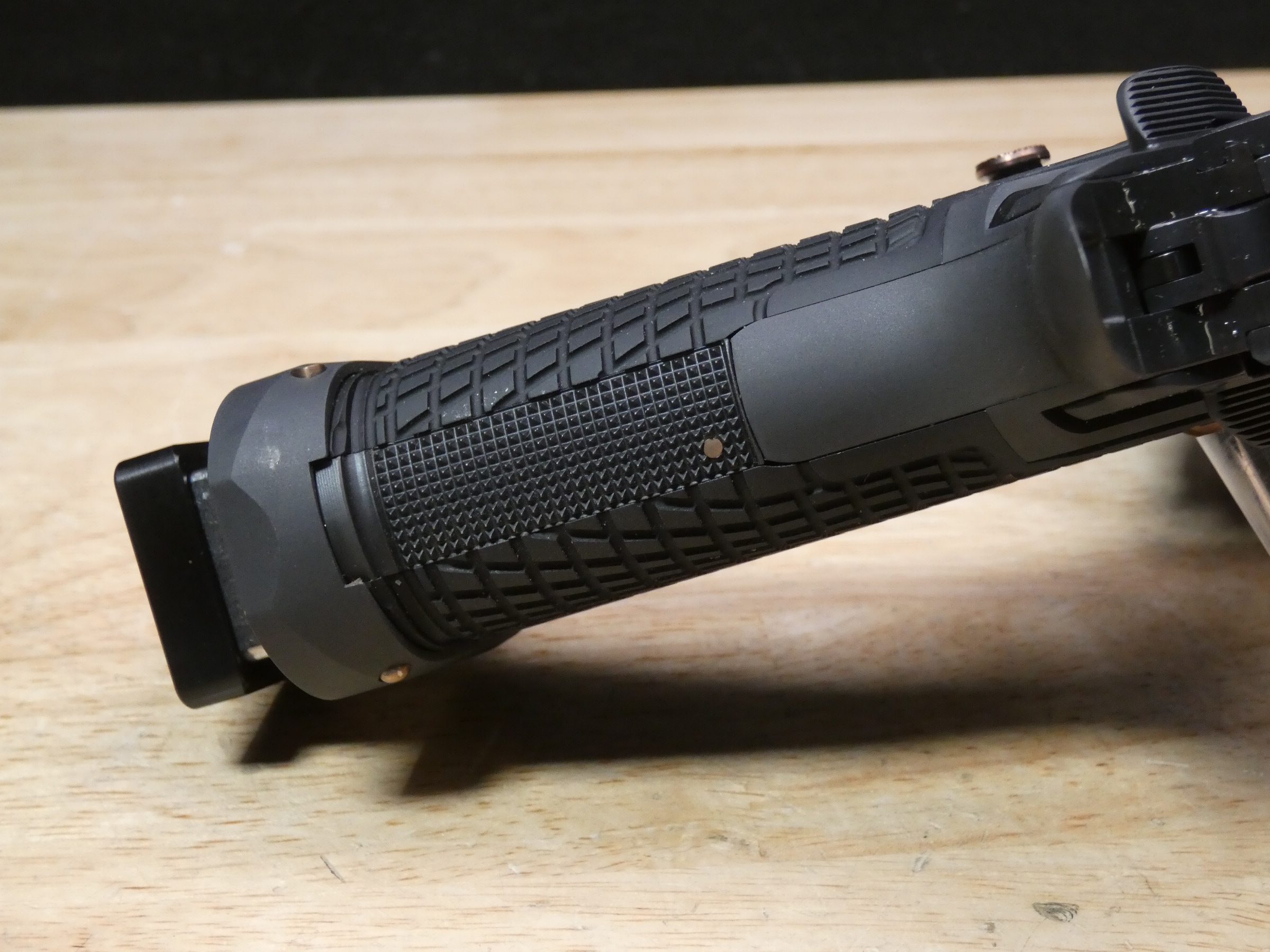 SCARCE Dark Forge Wraith 2011 - 9mm - w/ Trijicon SRO & Streamlight TLR - C-img-7