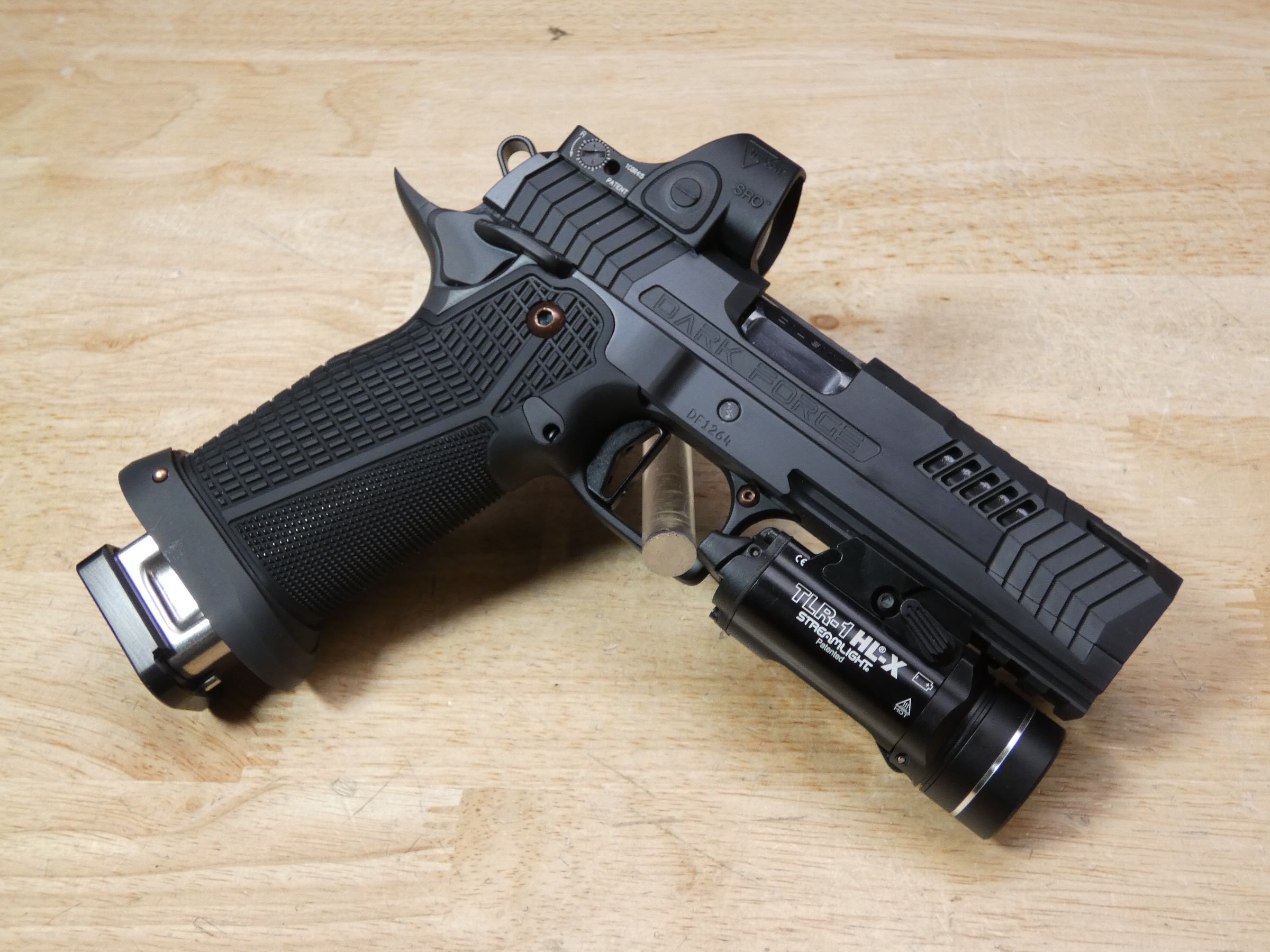 SCARCE Dark Forge Wraith 2011 - 9mm - w/ Trijicon SRO & Streamlight TLR - C-img-11