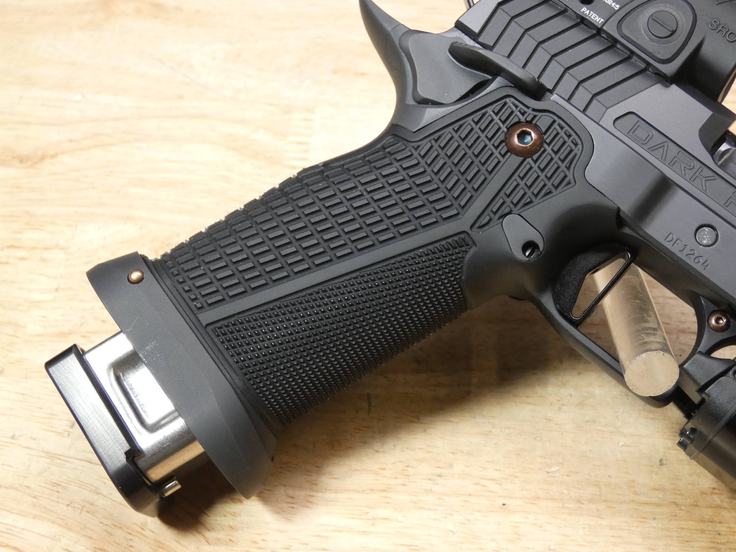 SCARCE Dark Forge Wraith 2011 - 9mm - w/ Trijicon SRO & Streamlight TLR - C-img-14