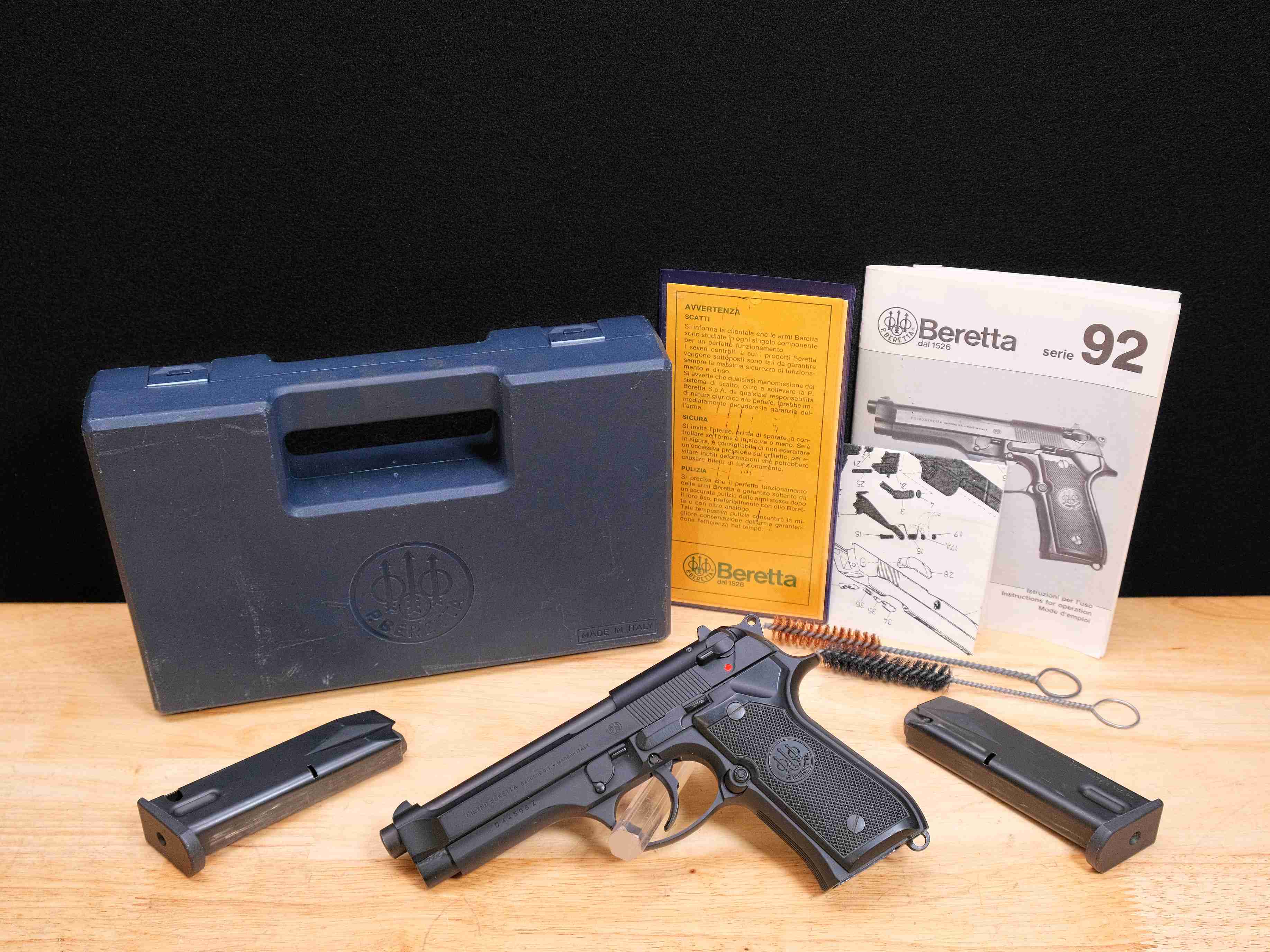 Beretta 92F - 9mm - 92 F - M9 - NICE w/ OG Case & 2 Mags - MFG 1988 - C-img-1