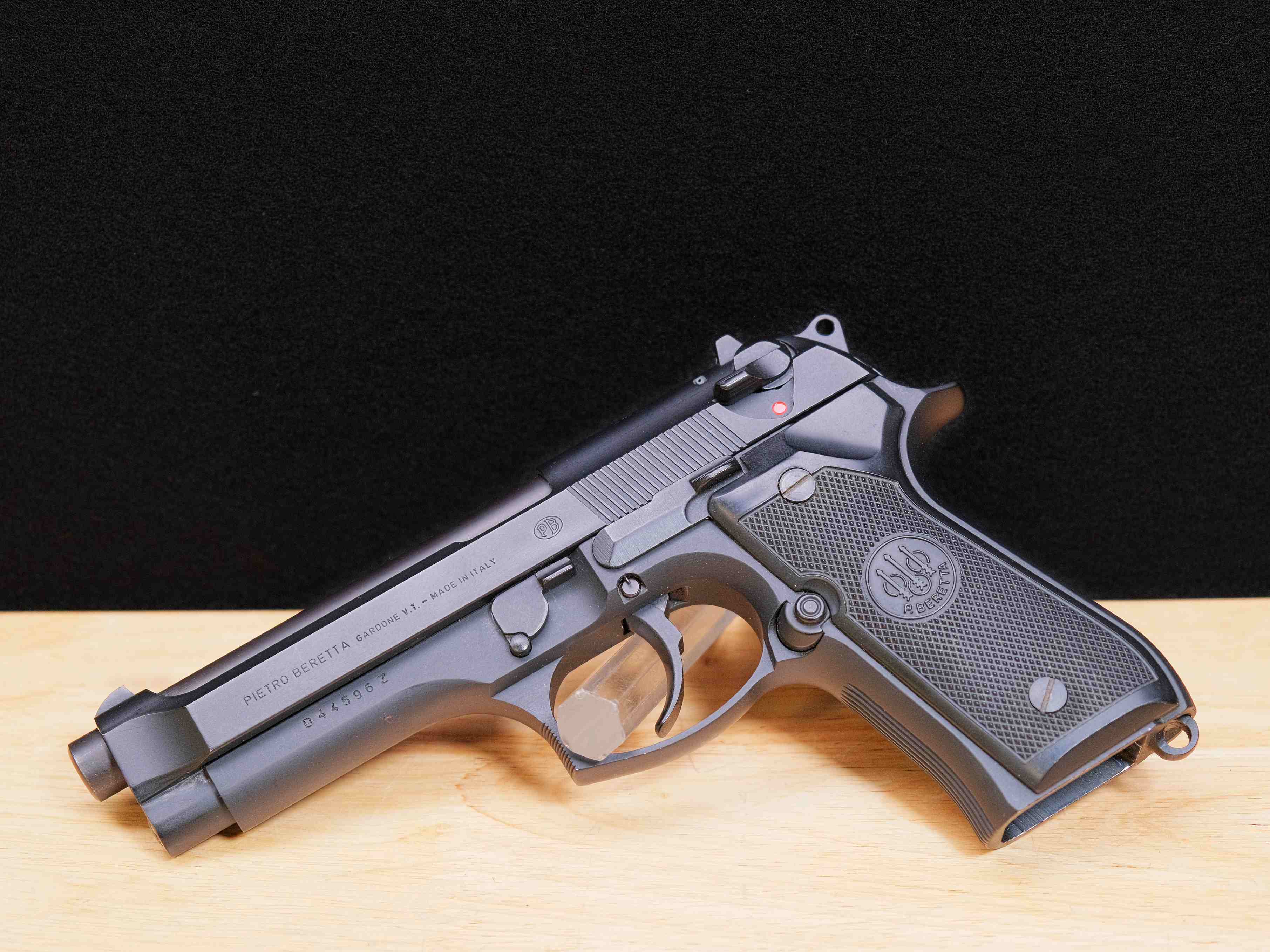 Beretta 92F - 9mm - 92 F - M9 - NICE w/ OG Case & 2 Mags - MFG 1988 - C-img-2