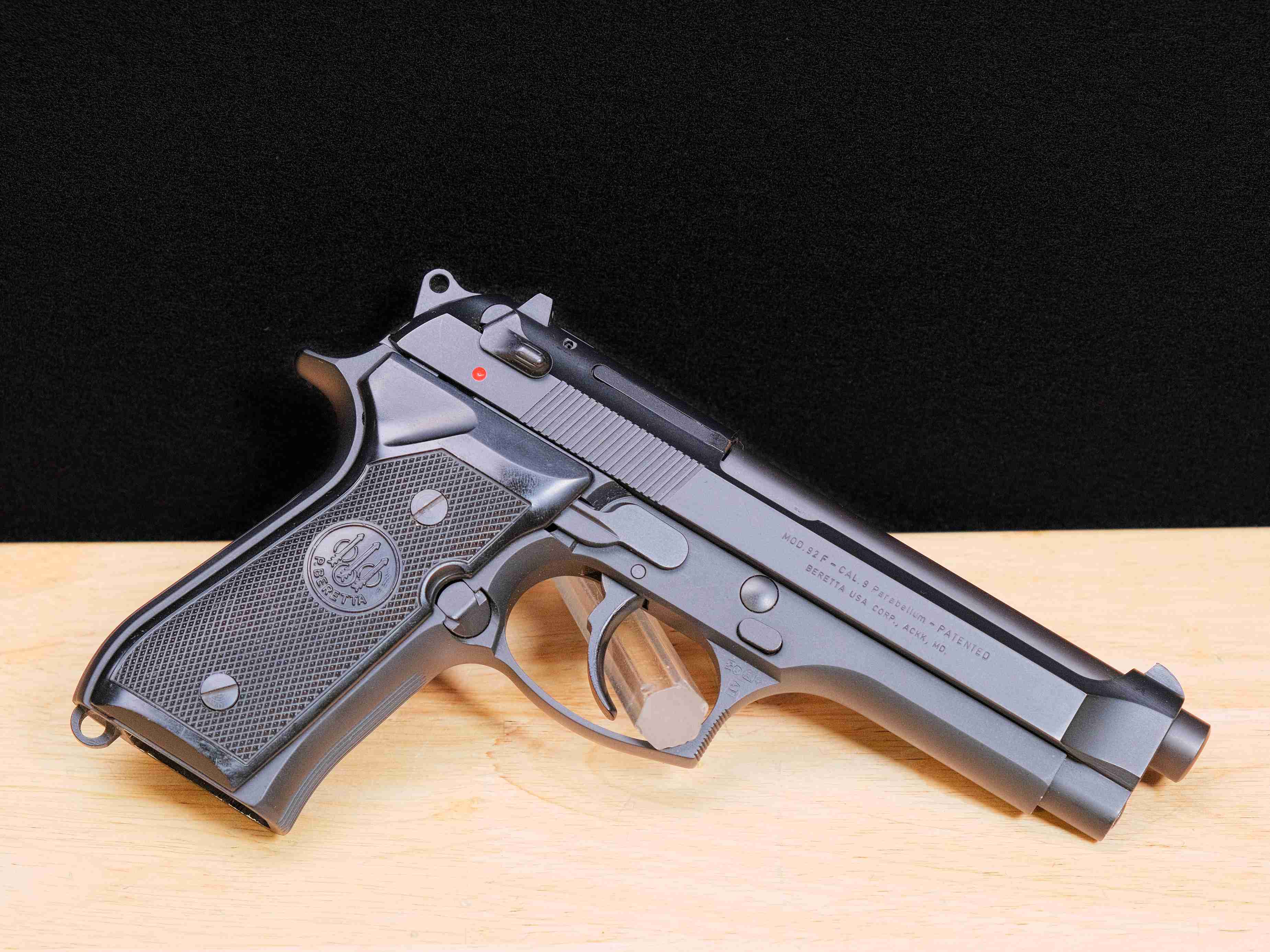 Beretta 92F - 9mm - 92 F - M9 - NICE w/ OG Case & 2 Mags - MFG 1988 - C-img-7
