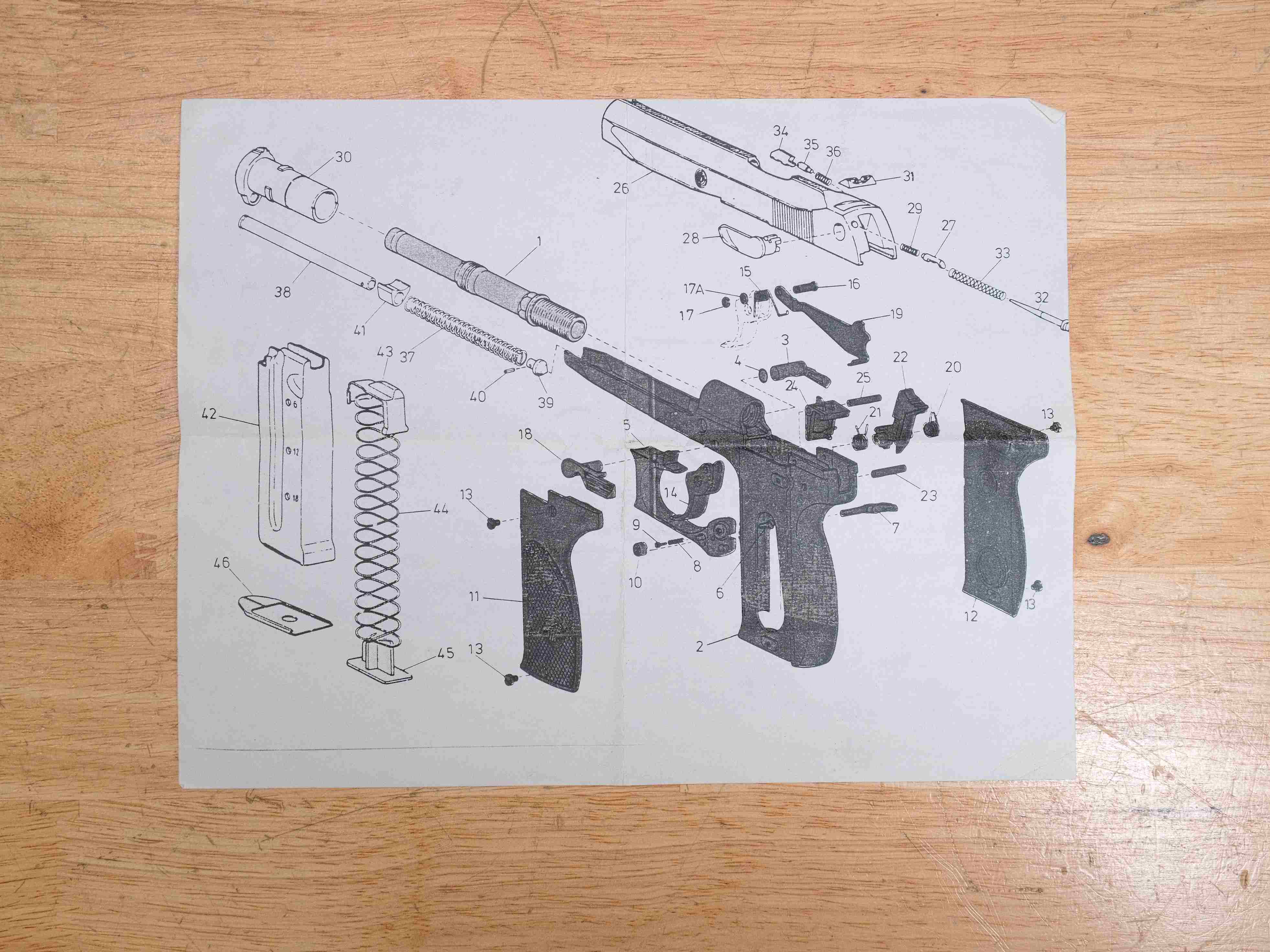 Beretta 92F - 9mm - 92 F - M9 - NICE w/ OG Case & 2 Mags - MFG 1988 - C-img-35