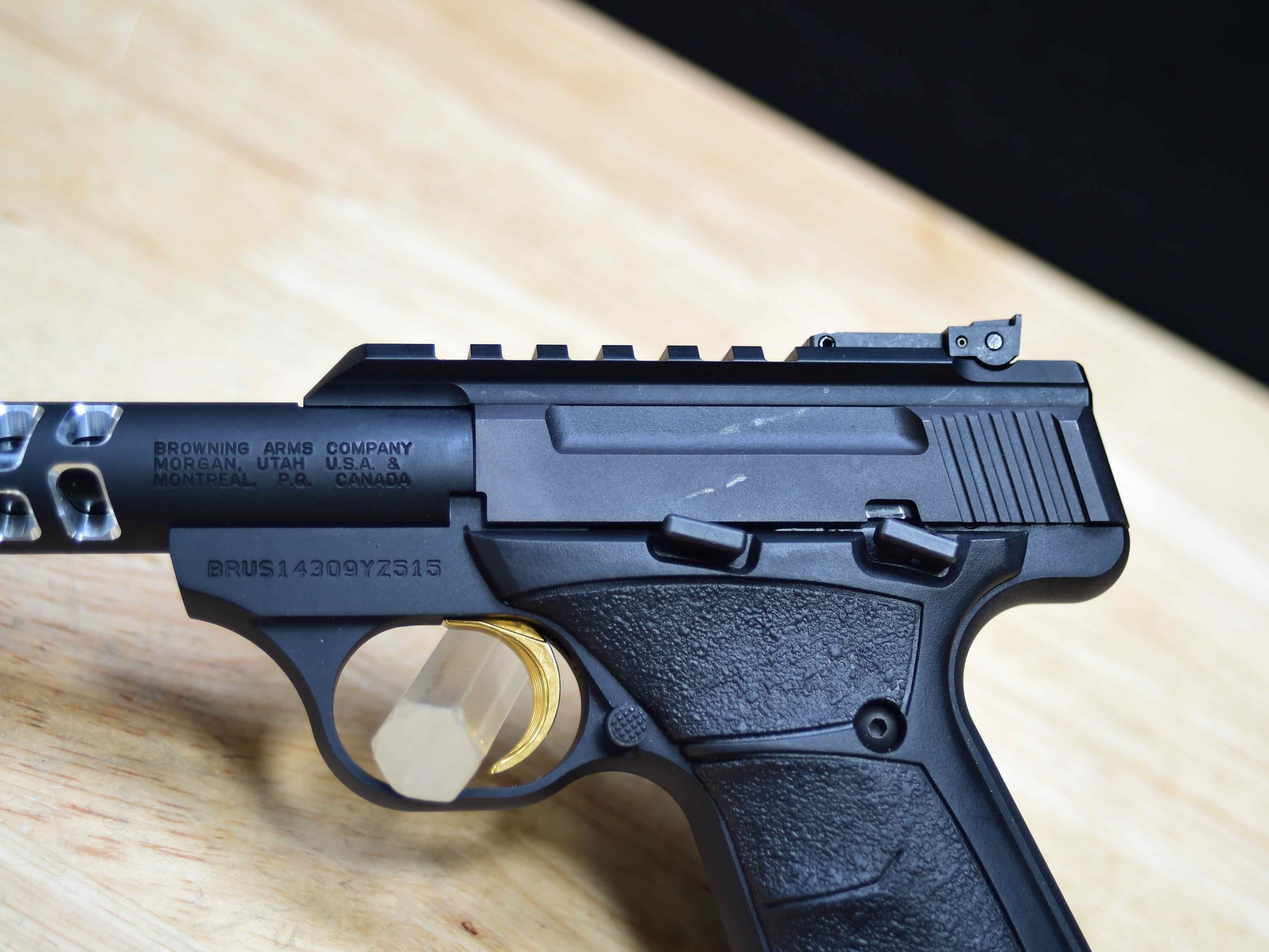 Browning Buckmark Vision UFX - .22 LR - w/ Soft Case & Mags - Buck Mark -C -img-3