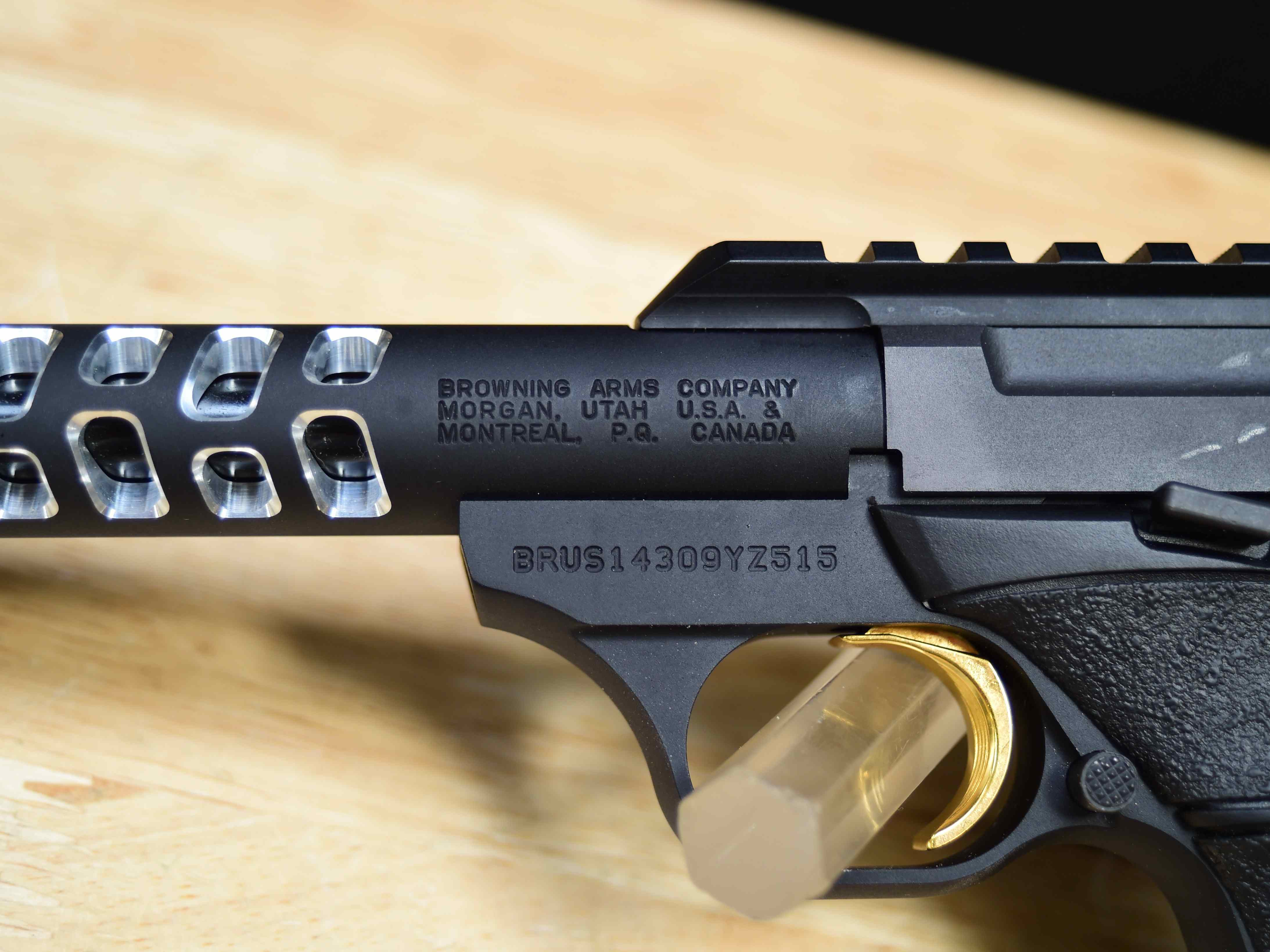 Browning Buckmark Vision UFX - .22 LR - w/ Soft Case & Mags - Buck Mark -C -img-21