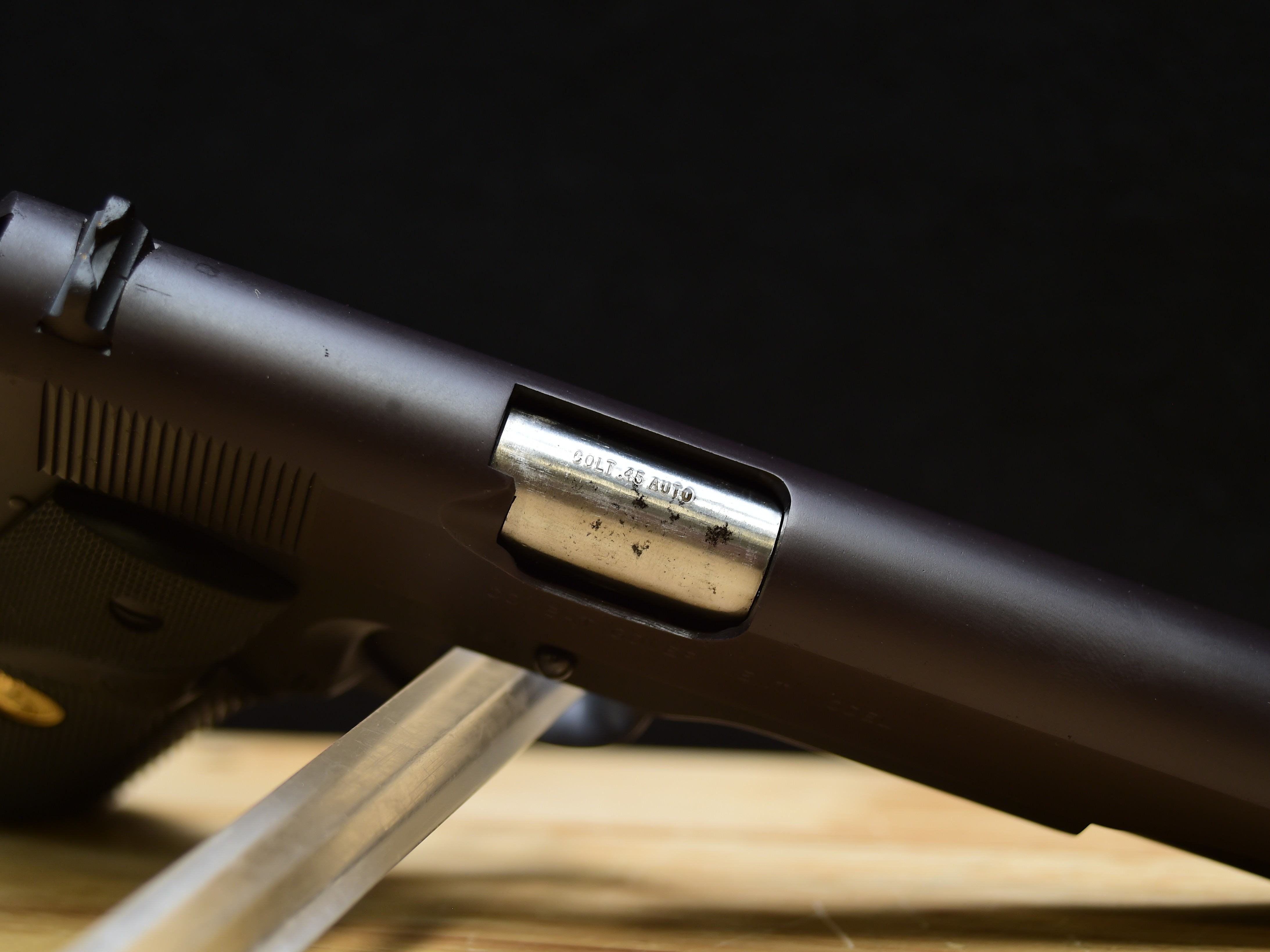 Colt Combat Government Model MKIV Series 80 1911 - .45 ACP - MFG 1984 - C-img-22