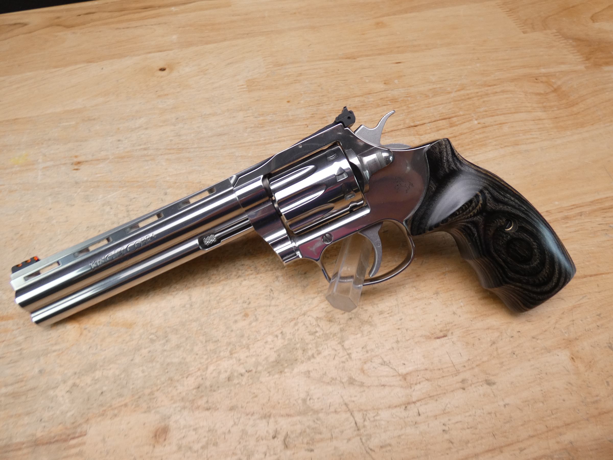 Colt King Cobra - .22 LR - 6IN BBL - 10-Shot - Stainless - Model D-img-2