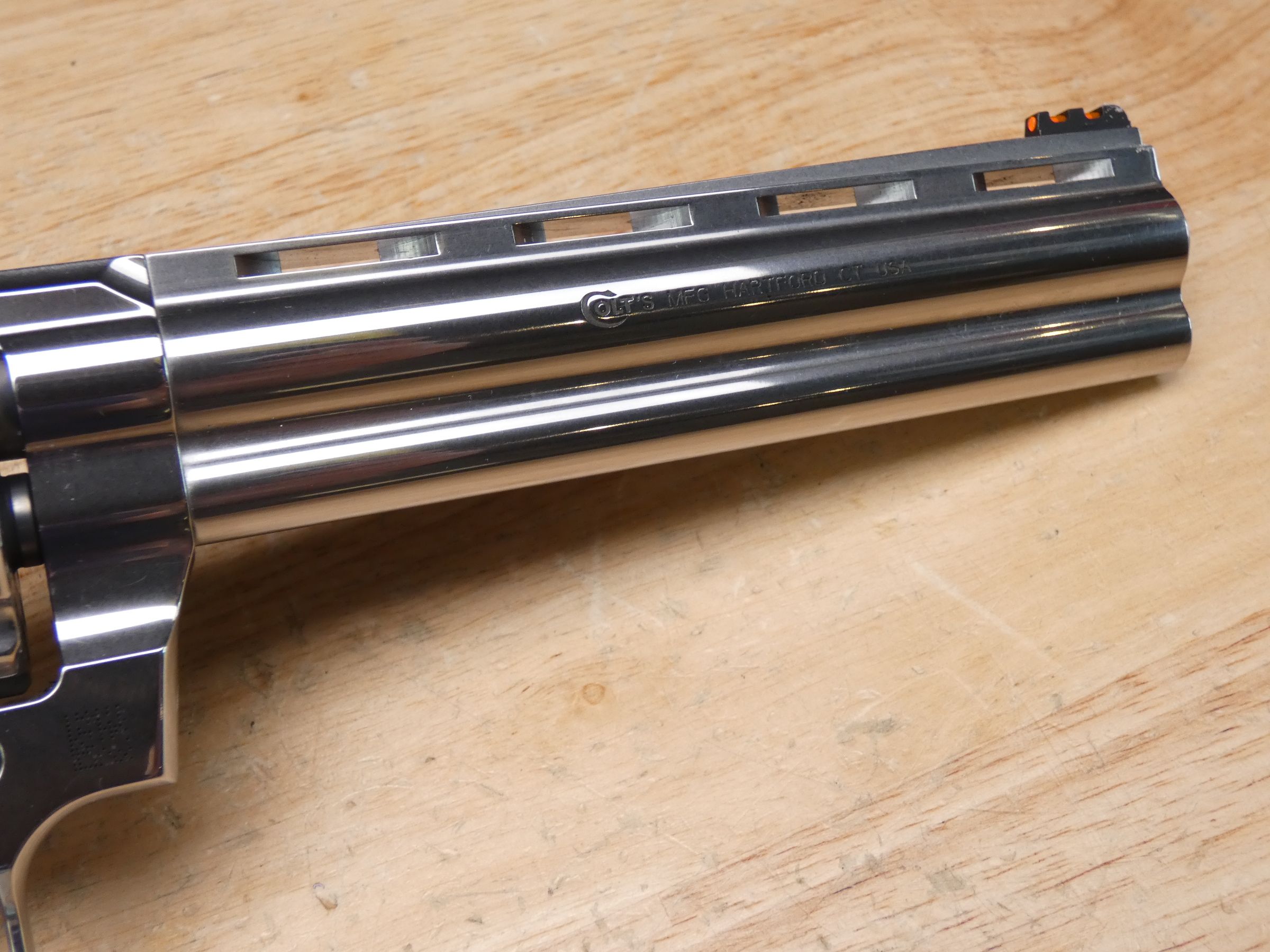Colt King Cobra - .22 LR - 6IN BBL - 10-Shot - Stainless - Model D-img-23