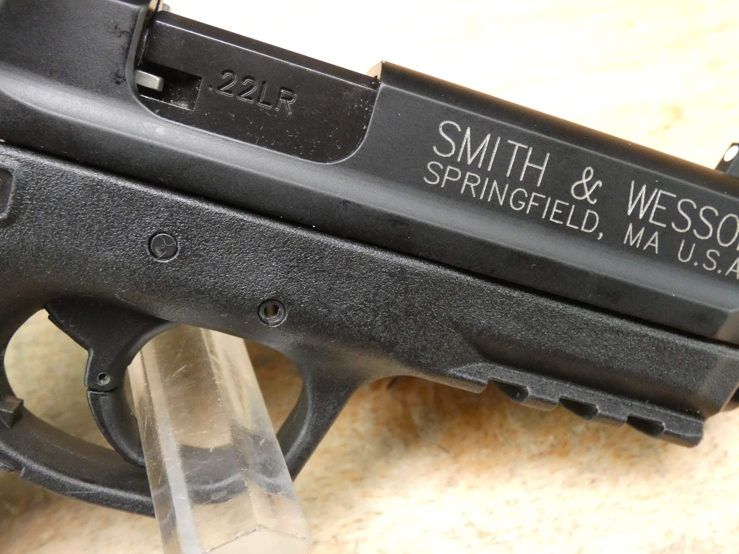 Smith & Wesson M&P22 Compact - .22 LR - S&W M&P 22 - w/ Mag!-img-26