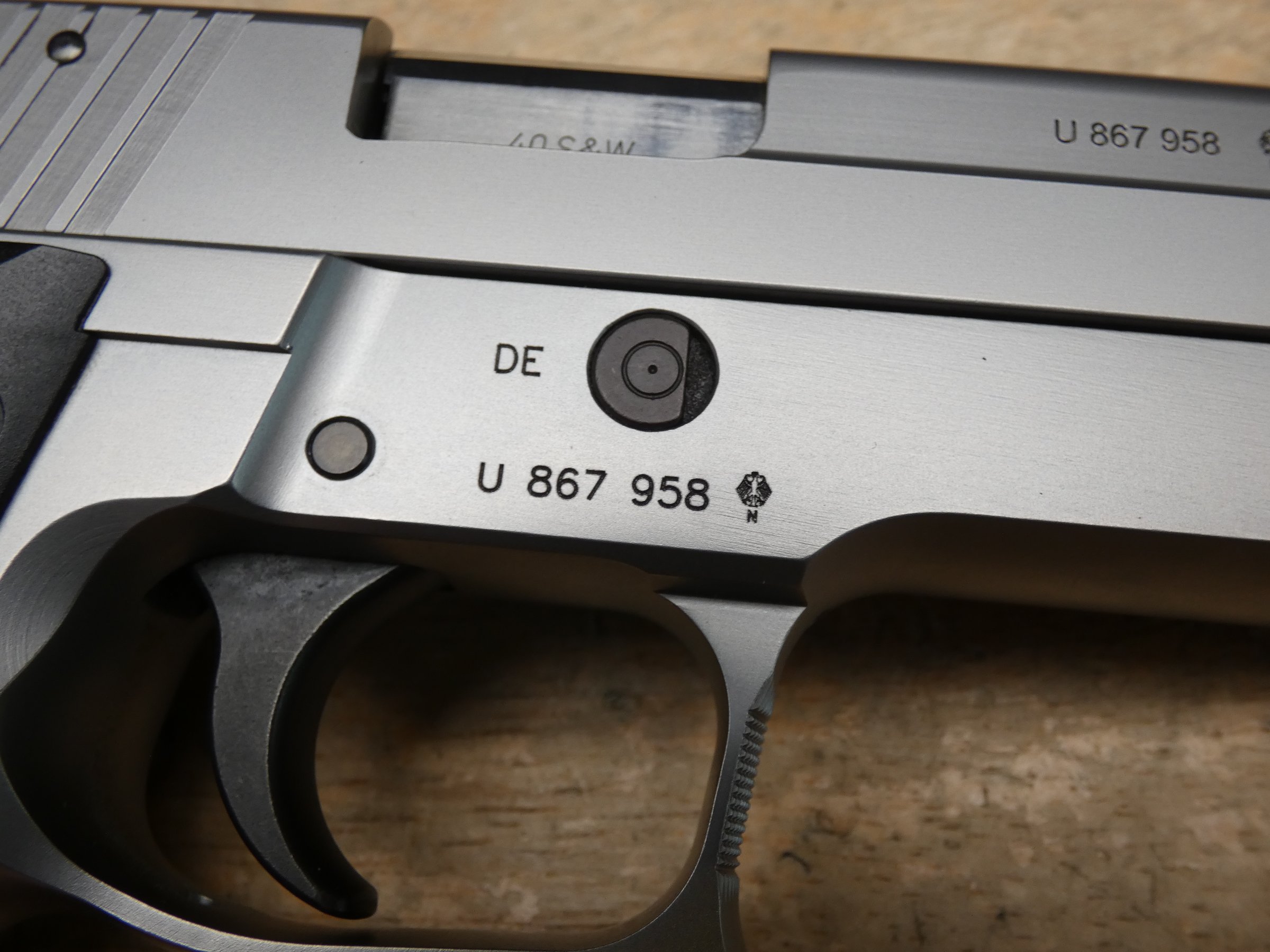 CLEAN Sig Sauer P226 S - .40 S&W - P226S Sport - Stainless Competition - C -img-32