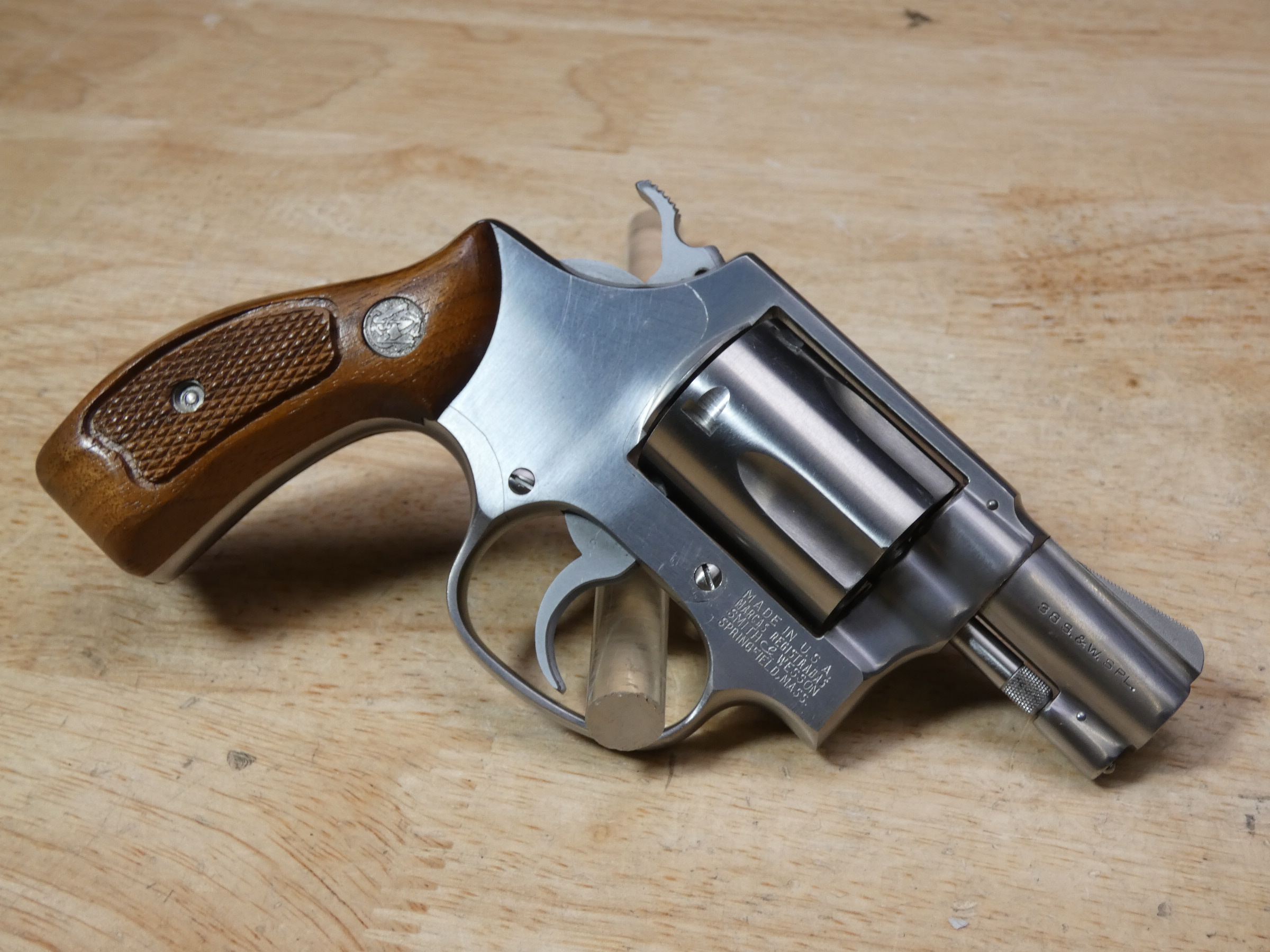 Smith & Wesson Model 60 Chiefs Special - .38 SPL - S&W NO Dash w/ OG Box -C-img-6