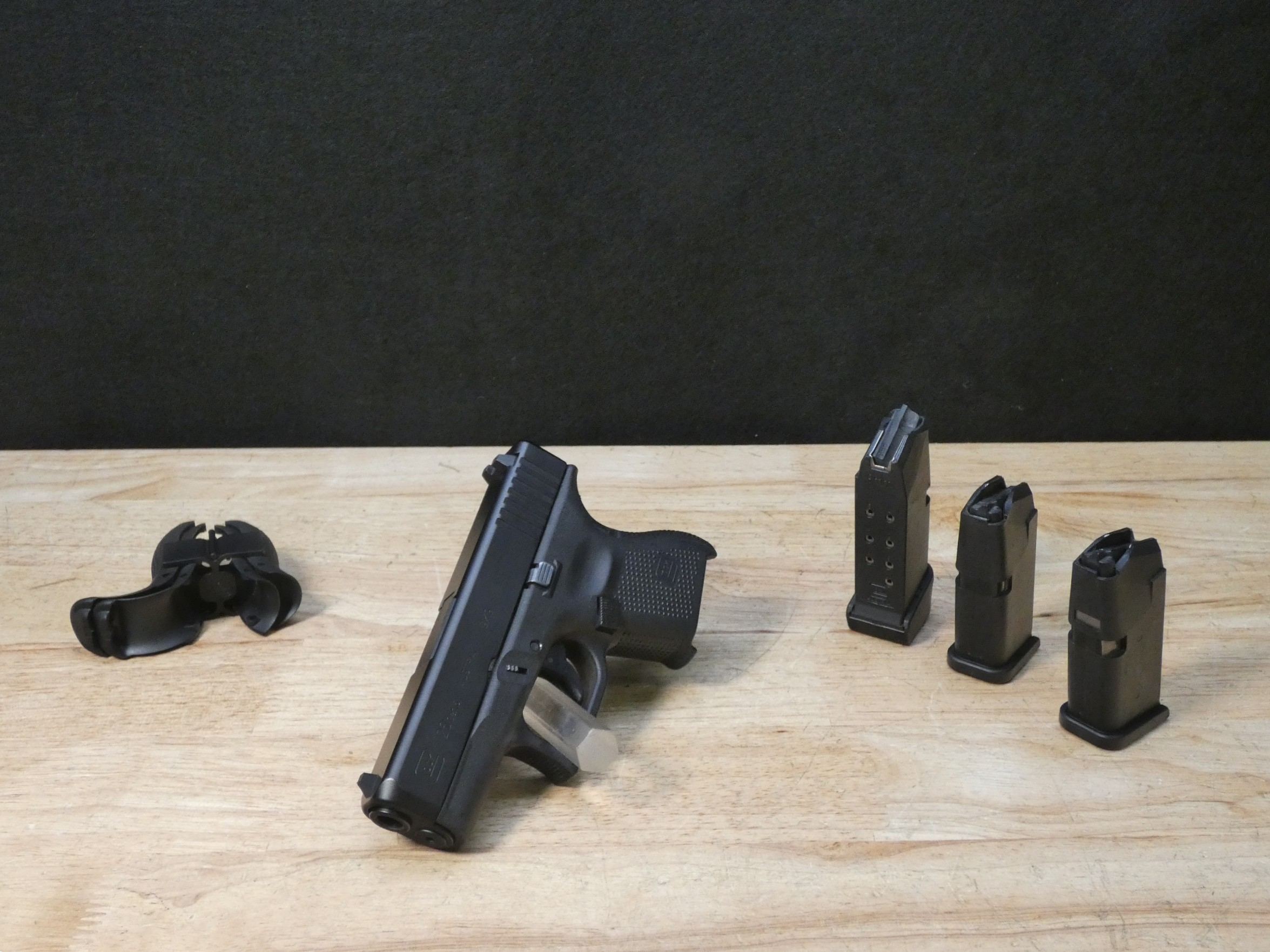 Glock 26 Gen 5 - 9mm - G26 Gen5 - Austria - CCW w/ 3 Mags - LOOK!-img-1