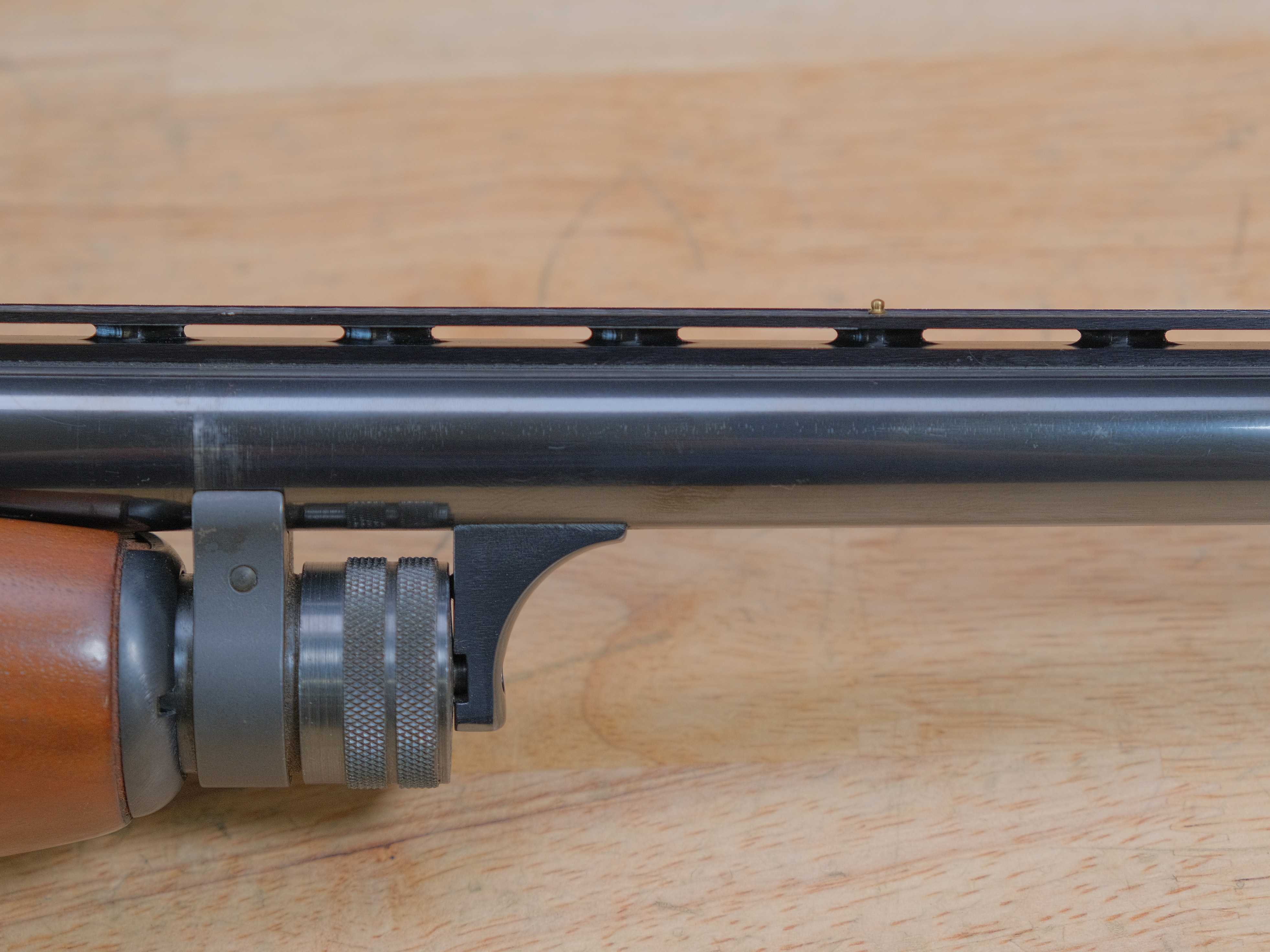 Ithaca Model 37 Featherlight - 12 Gauge - 2 3/4 - Classic Pump Action - C-img-18