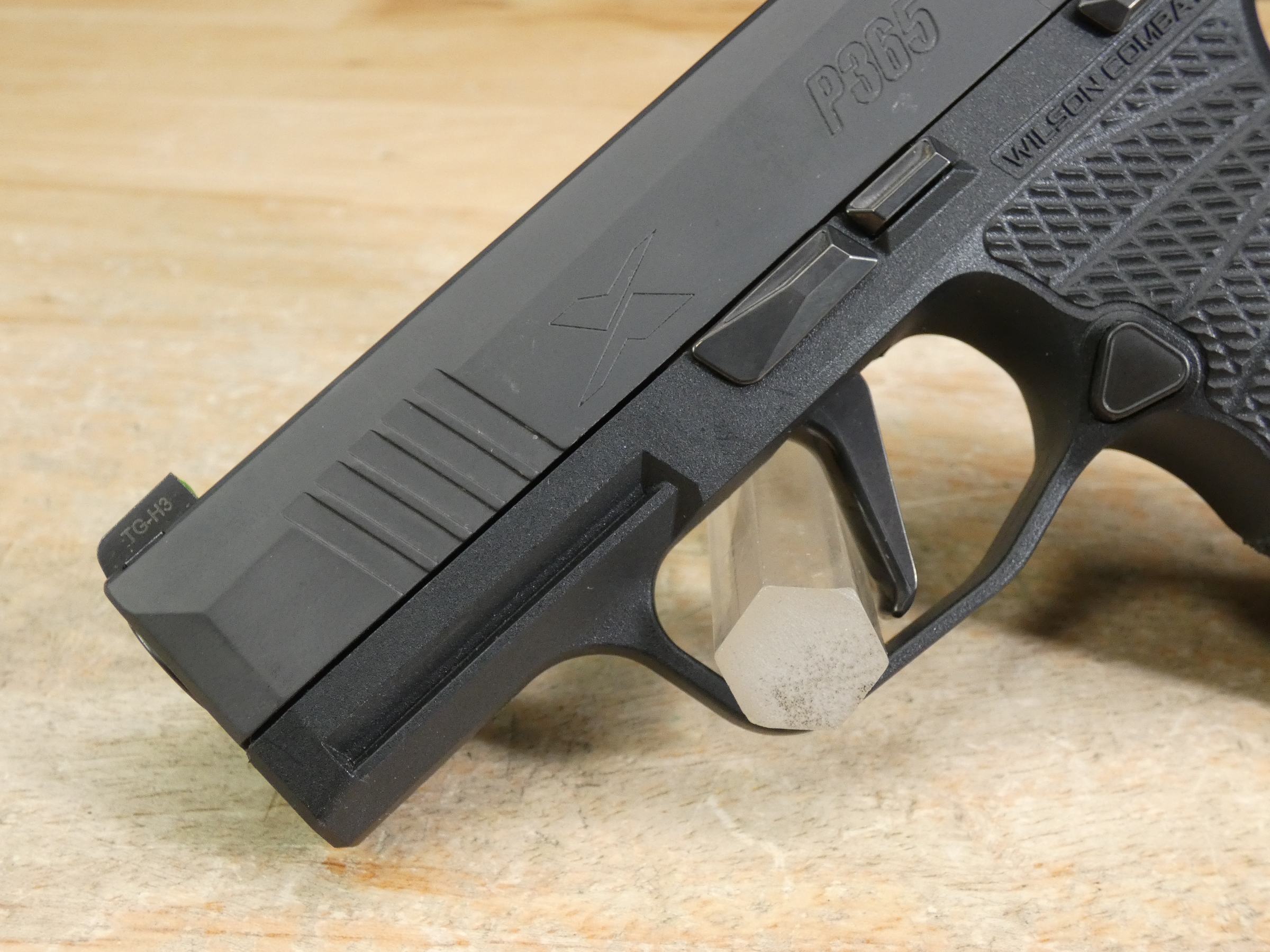 Sig Sauer P365X - 9mm - P365 X w/ Wilson Grip - Optic Ready + Hard Case!-img-3