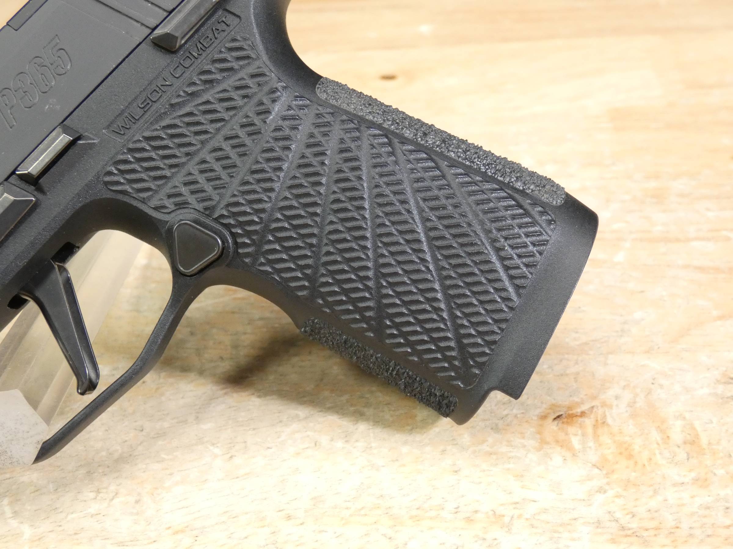 Sig Sauer P365X - 9mm - P365 X w/ Wilson Grip - Optic Ready + Hard Case!-img-5