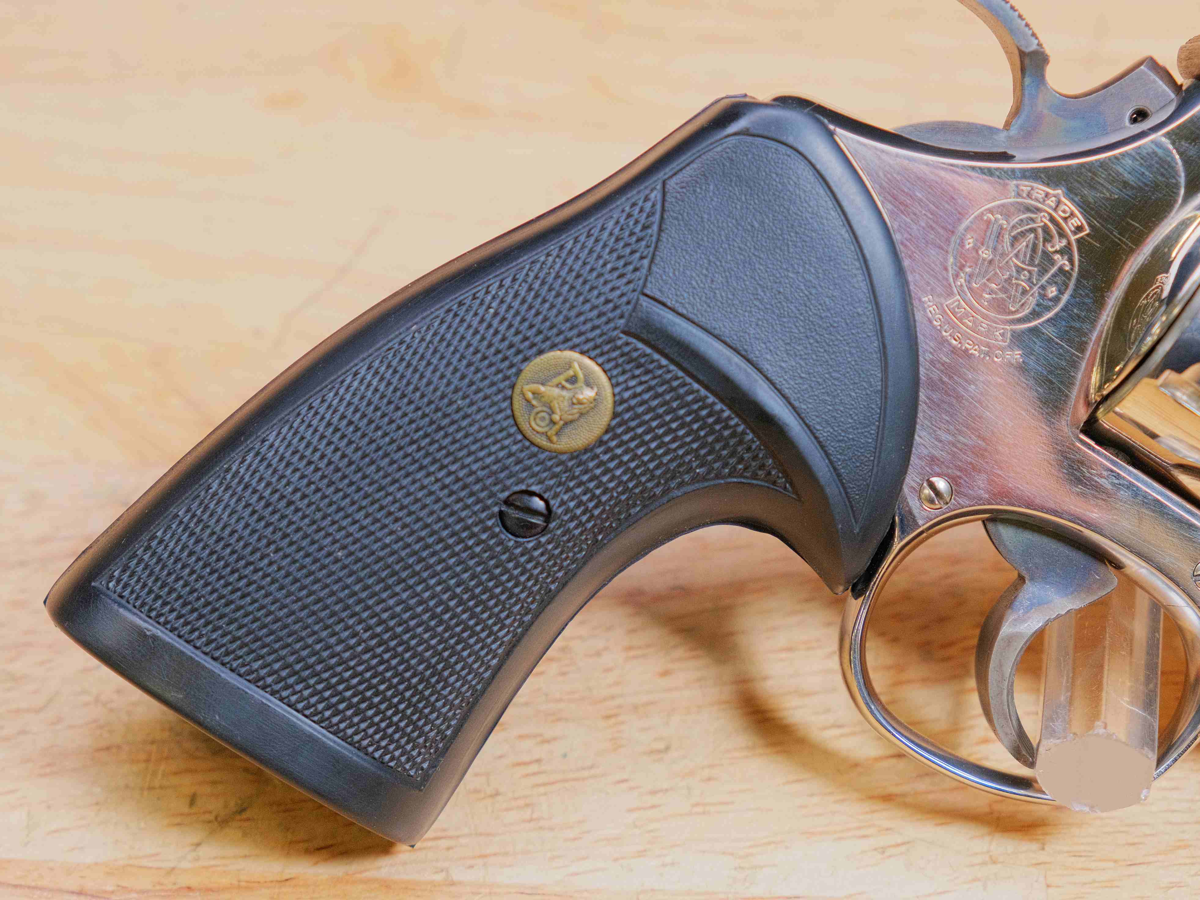Smith & Wesson Model 27-2 Nickel - .357 Mag - S&W 27 - w/ Wood Case - C-img-9