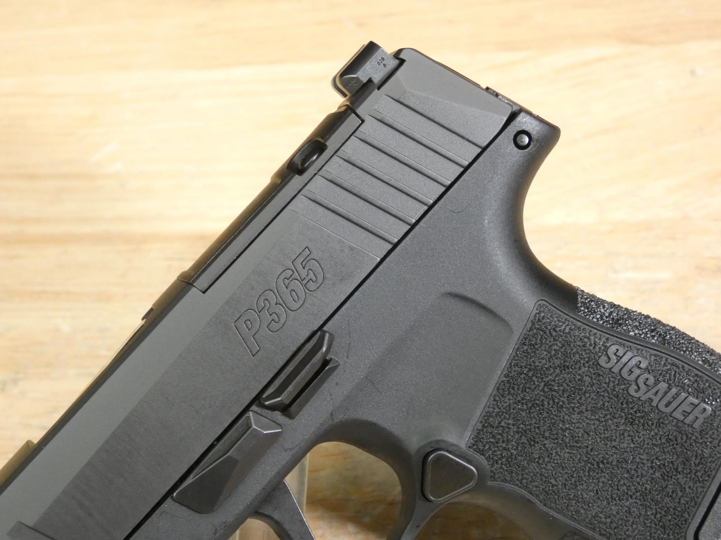 Sig Sauer P365 - 9mm - 365 - CCW EDC - Mag - Hard Case - Optic Ready!-img-4