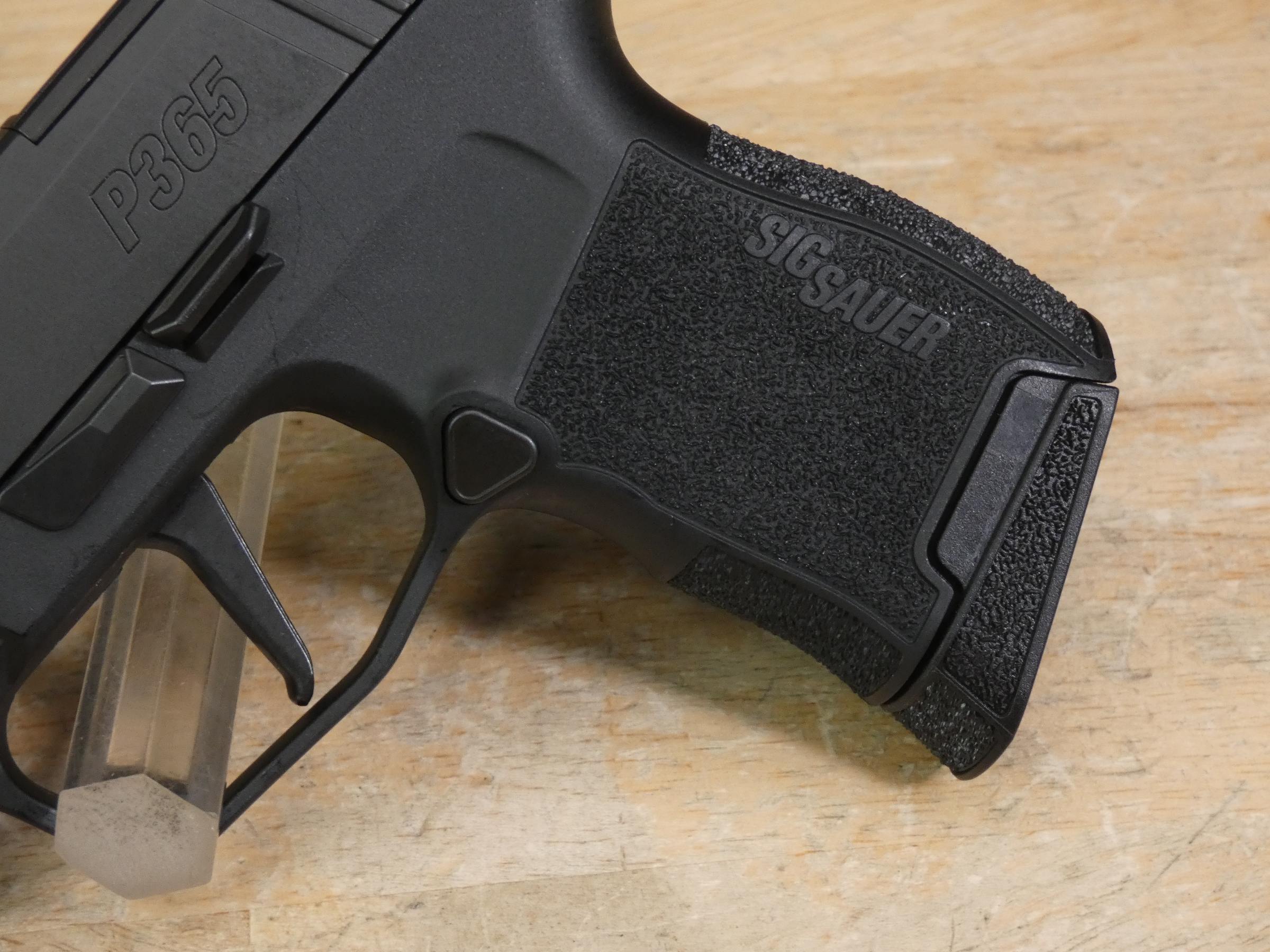 Sig Sauer P365 - 9mm - 365 - CCW EDC - Mag - Hard Case - Optic Ready!-img-5