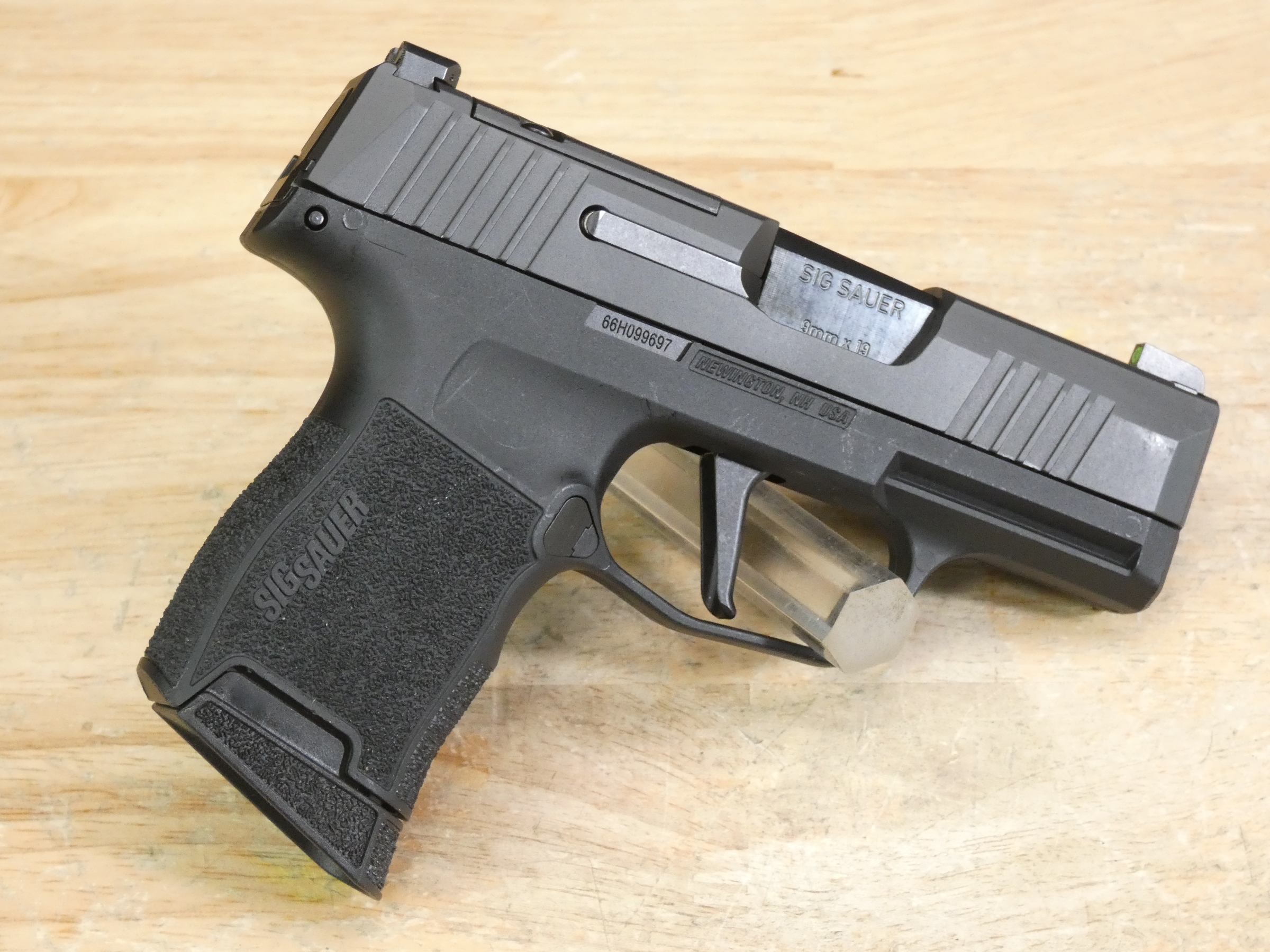 Sig Sauer P365 - 9mm - 365 - CCW EDC - Mag - Hard Case - Optic Ready!-img-6