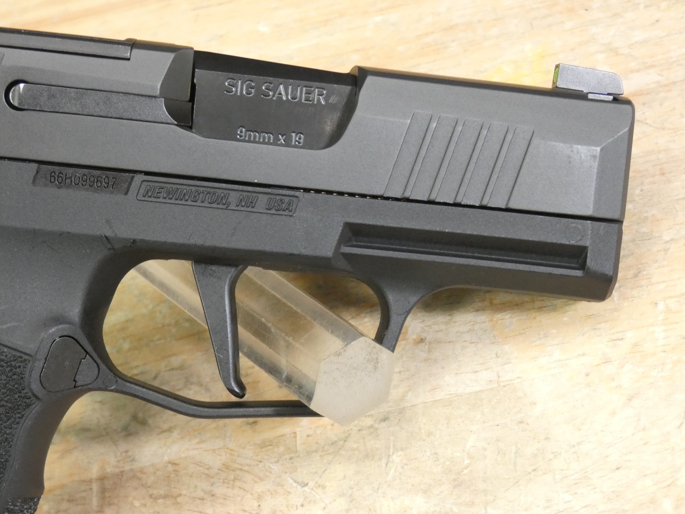 Sig Sauer P365 - 9mm - 365 - CCW EDC - Mag - Hard Case - Optic Ready!-img-9