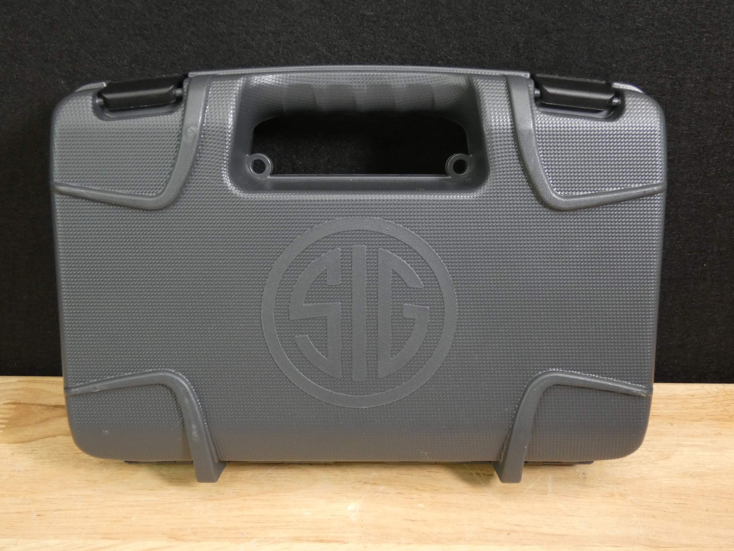 Sig Sauer P365 - 9mm - 365 - CCW EDC - Mag - Hard Case - Optic Ready!-img-22