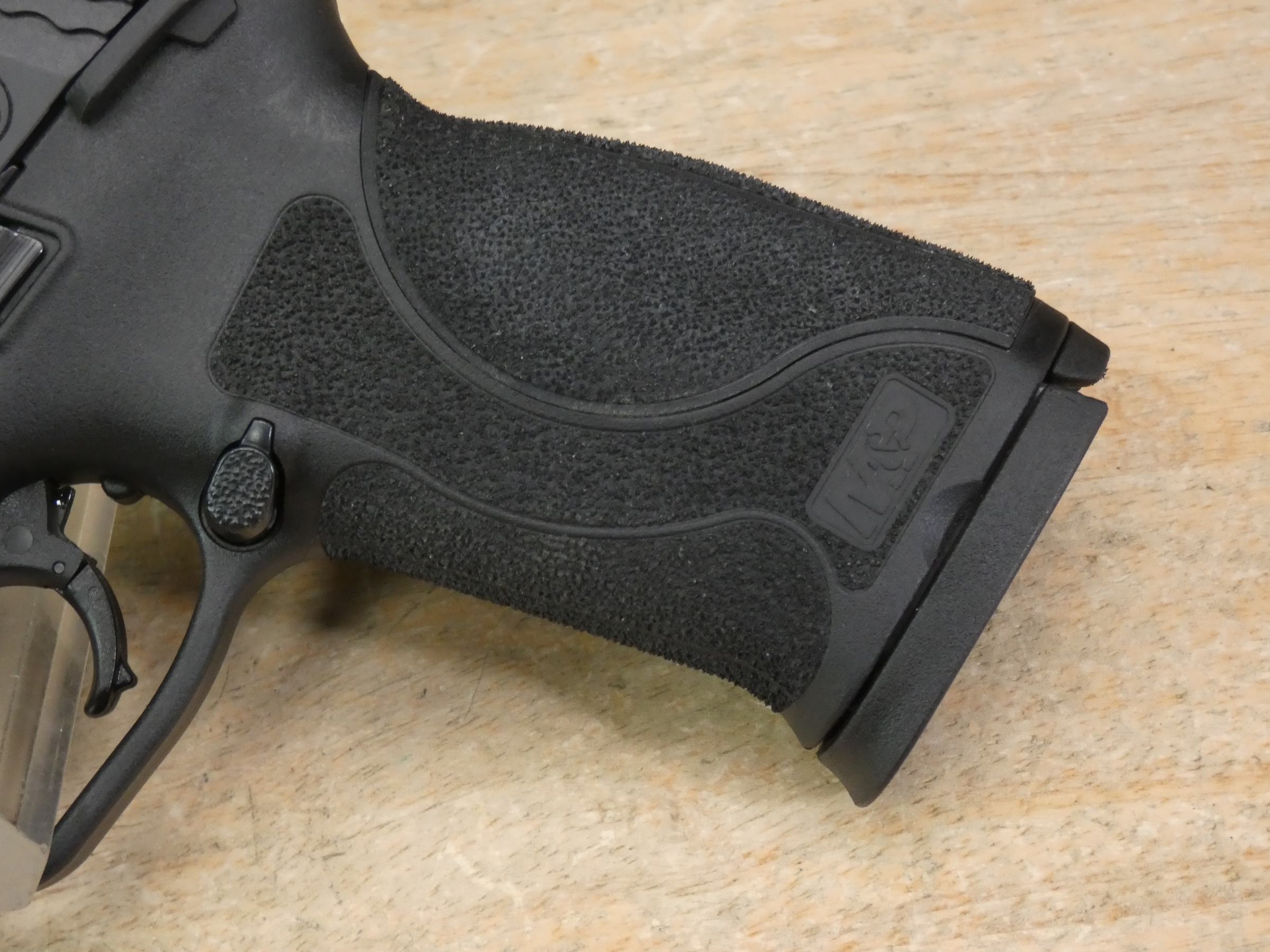Smith & Wesson M&P45 M2.0 - .45 ACP - S&W M&P 45 - w/ Case & 2 Mags-img-6