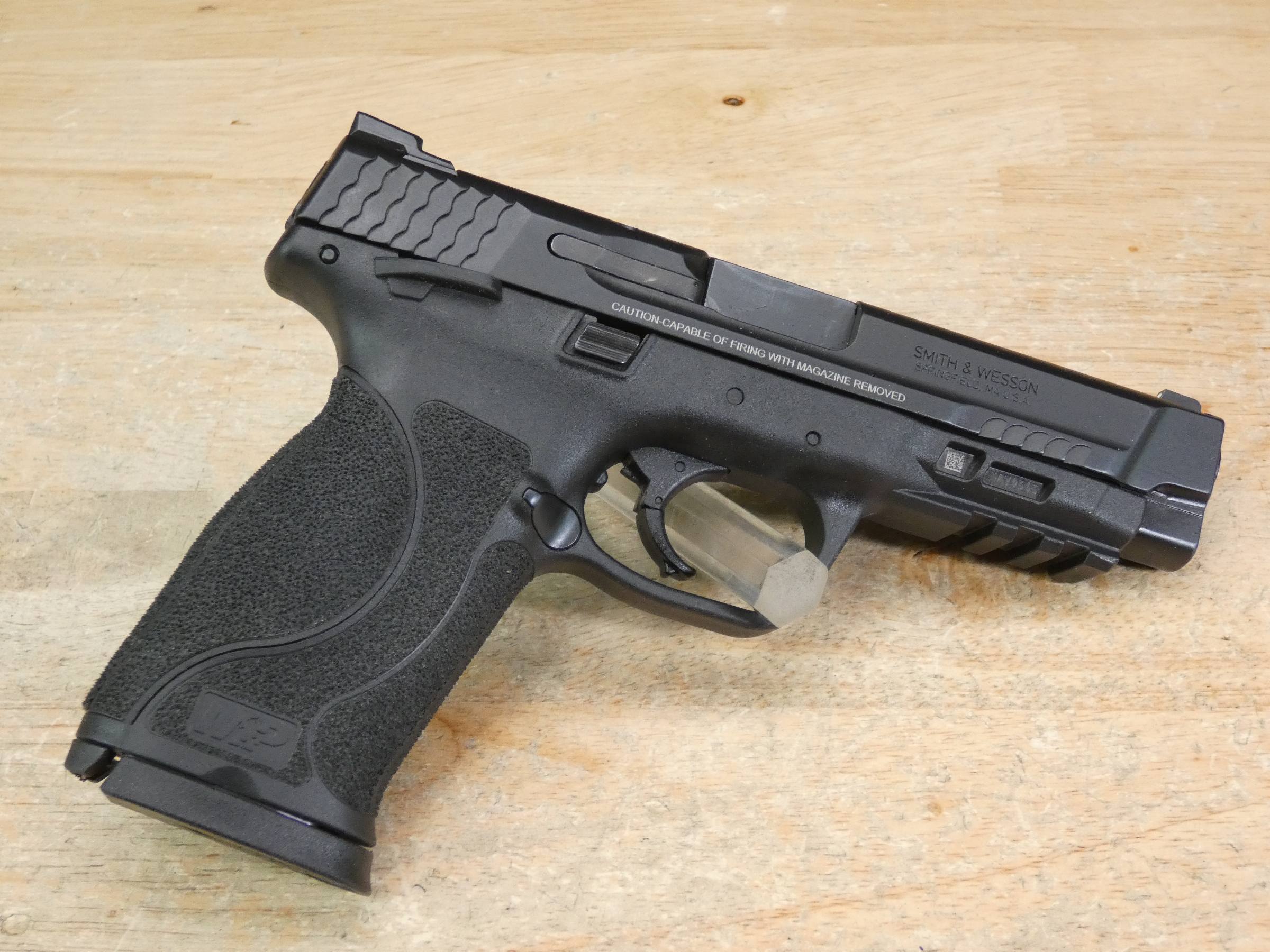 Smith & Wesson M&P45 M2.0 - .45 ACP - S&W M&P 45 - w/ Case & 2 Mags-img-7