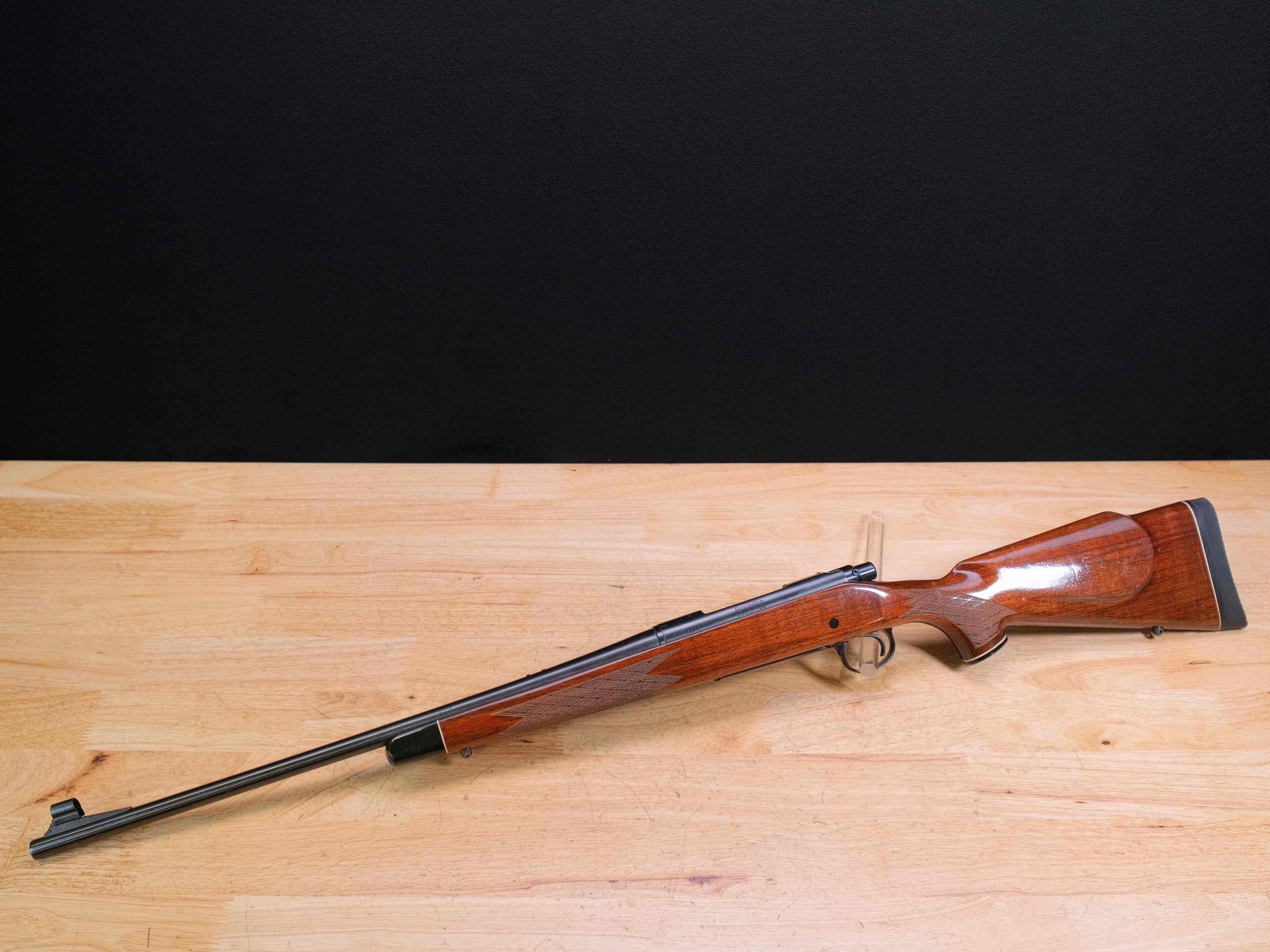 Remington Model 700 BDL - .30-06 SPRG  - Bolt Action - Classic Hunter - C-img-1