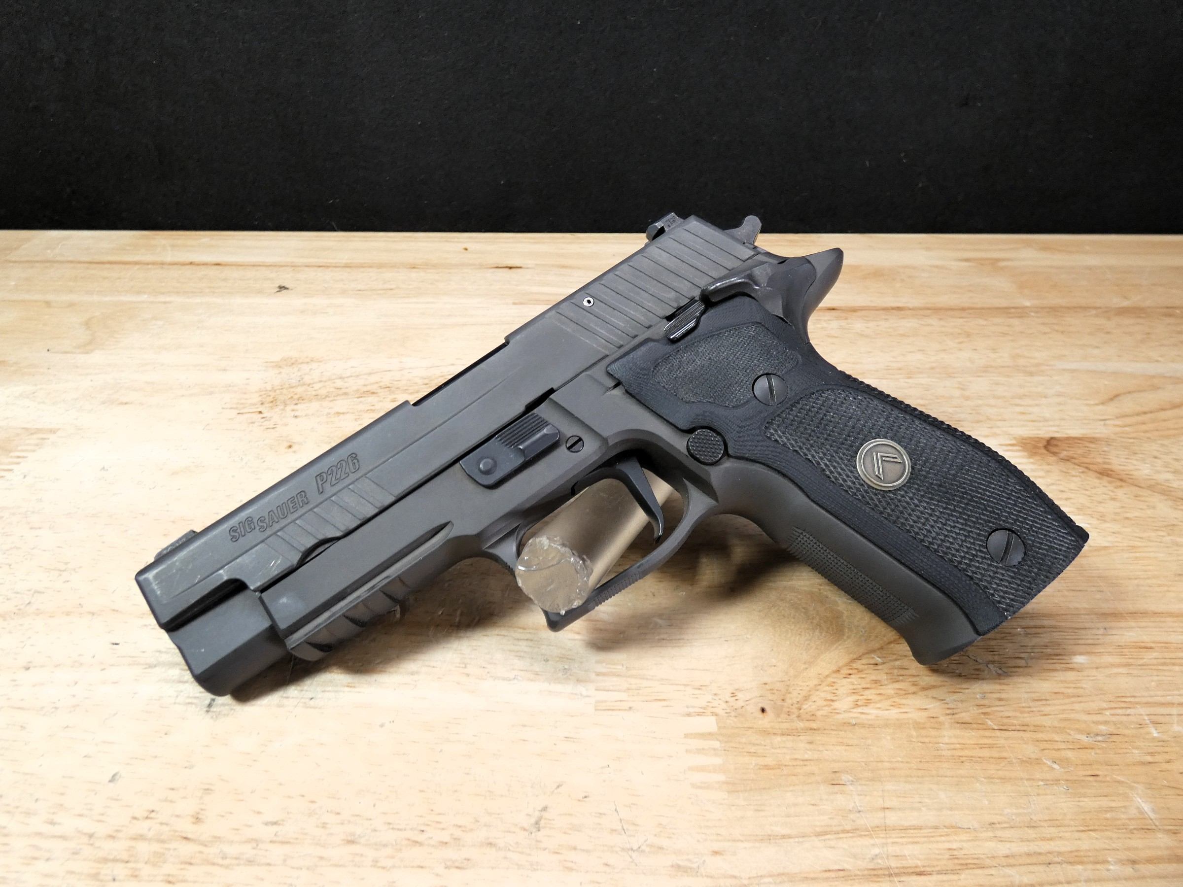 Sig Sauer P226 Legion SAO - 9mm - E26R - w/ OG Case & Manuals! - C-img-2