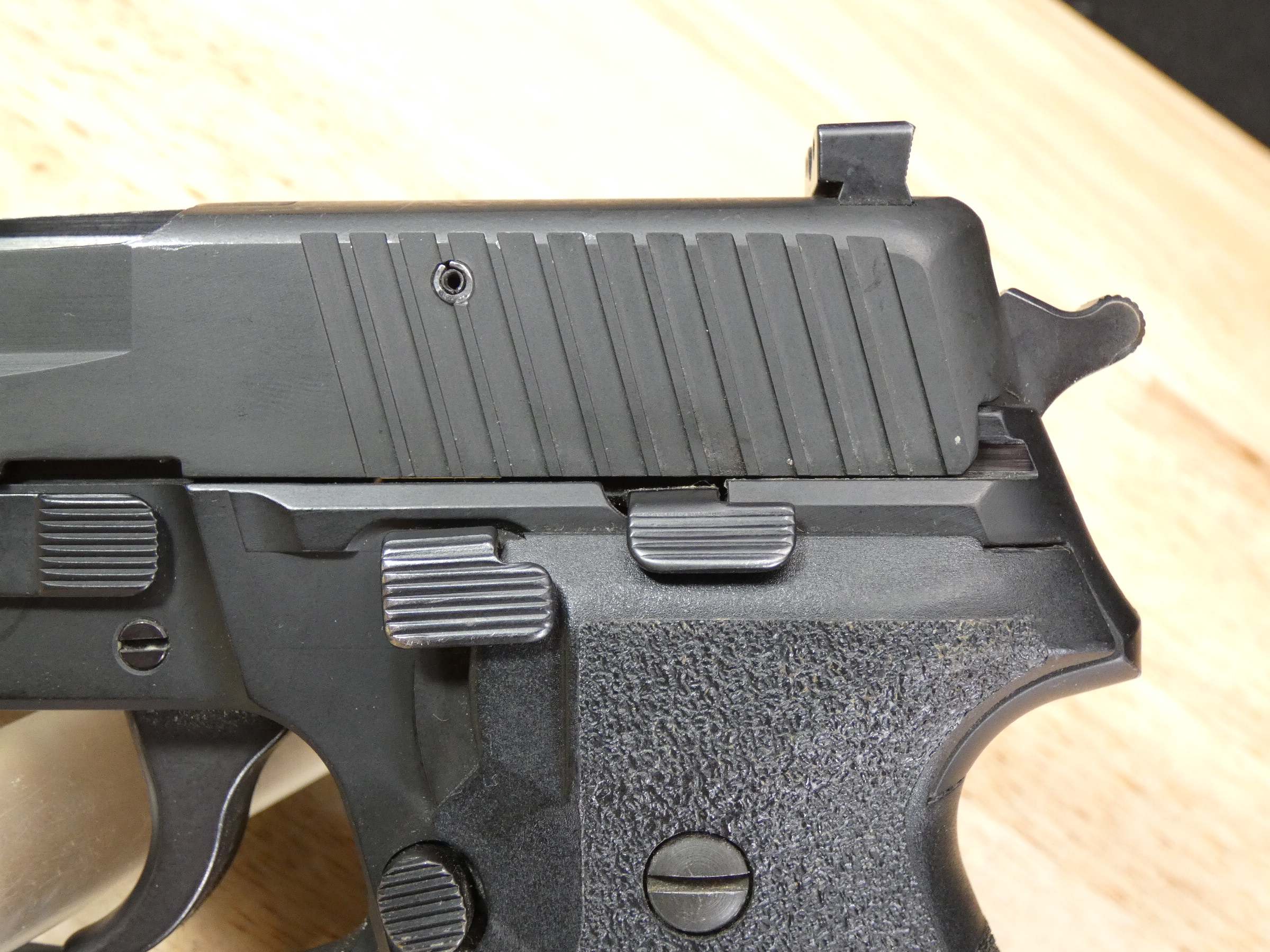 Sig Sauer P228 - 9mm - DA/SA - w/ 2 Mags - MFG 1990 Germany - C-img-6
