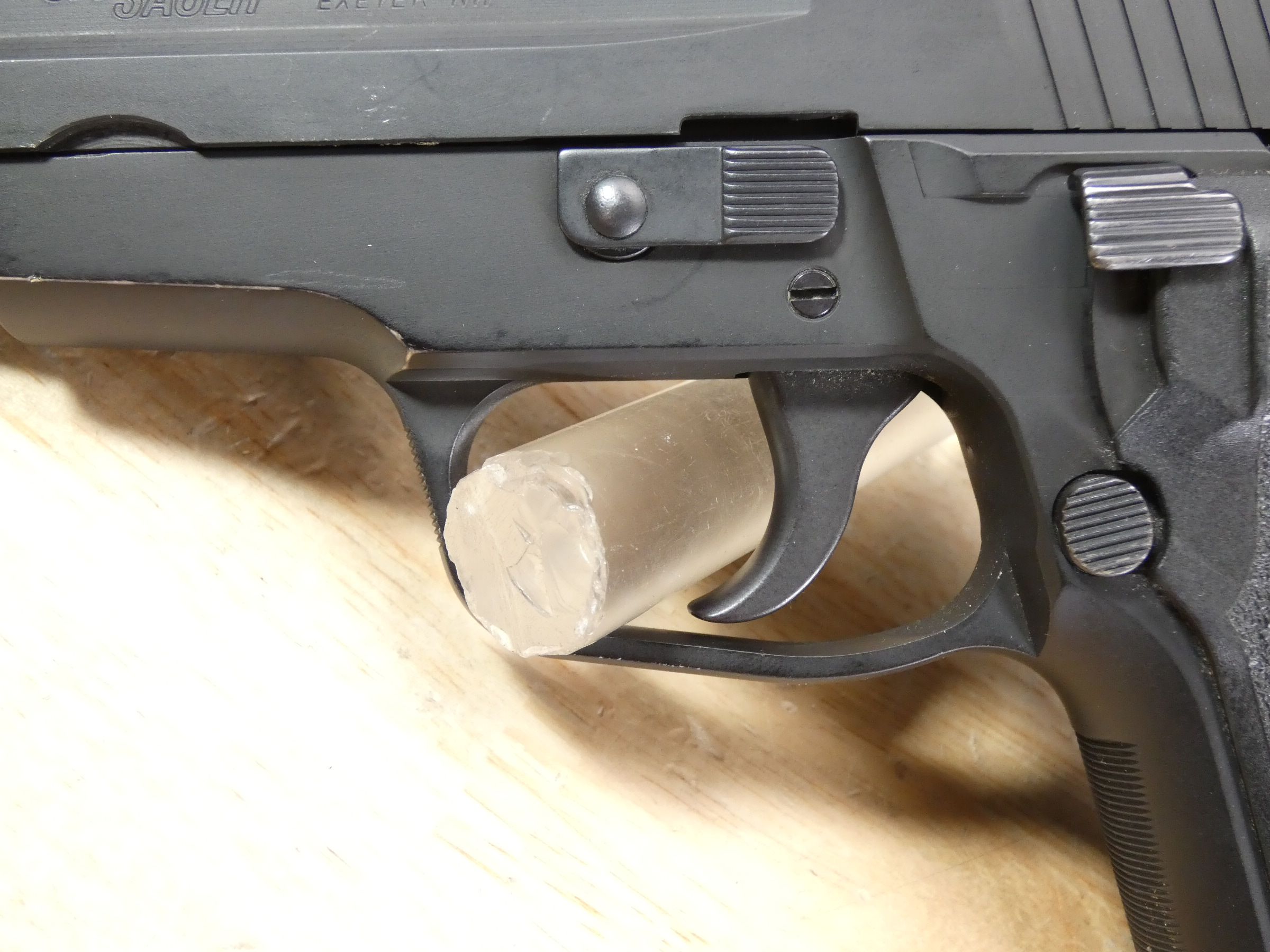 Sig Sauer P228 - 9mm - DA/SA - w/ 2 Mags - MFG 1990 Germany - C-img-8
