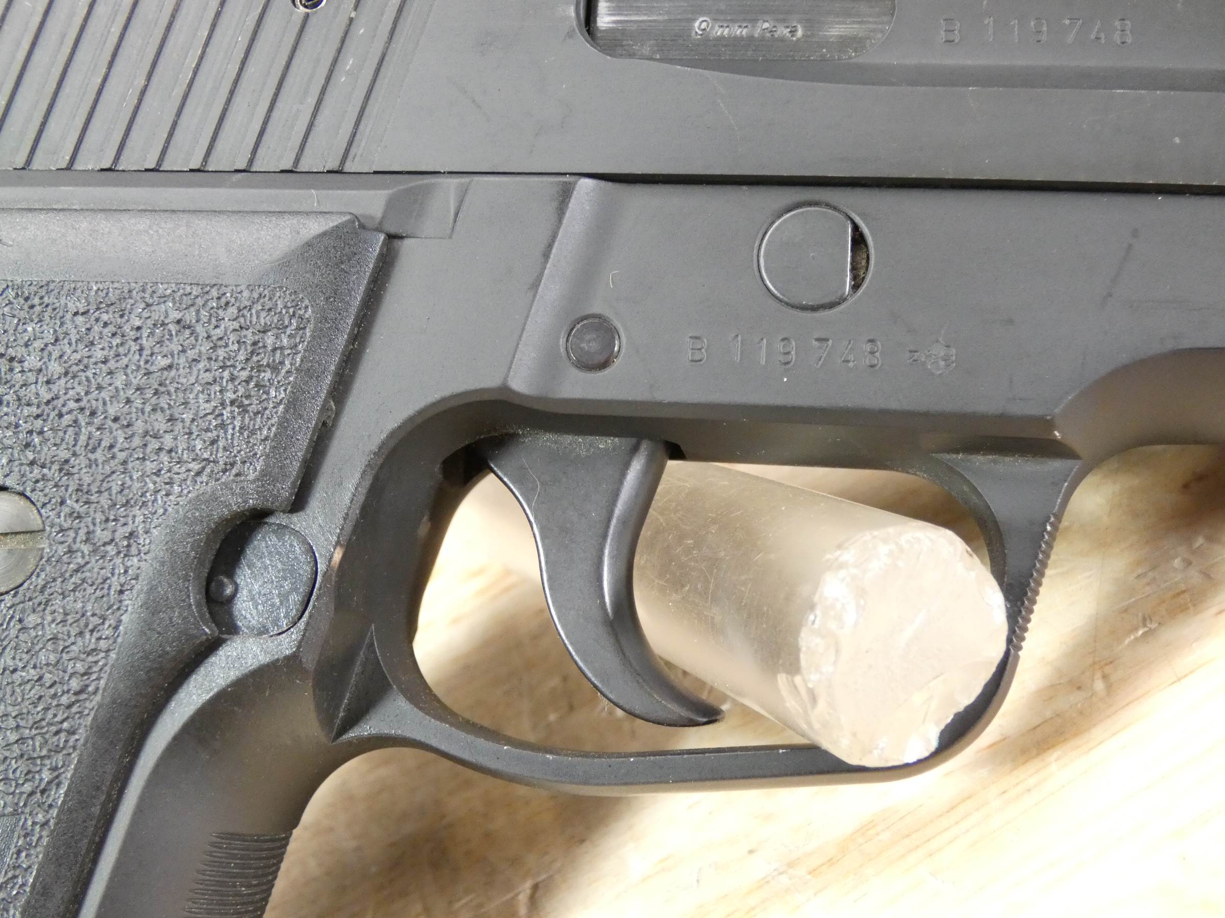 Sig Sauer P228 - 9mm - DA/SA - w/ 2 Mags - MFG 1990 Germany - C-img-16
