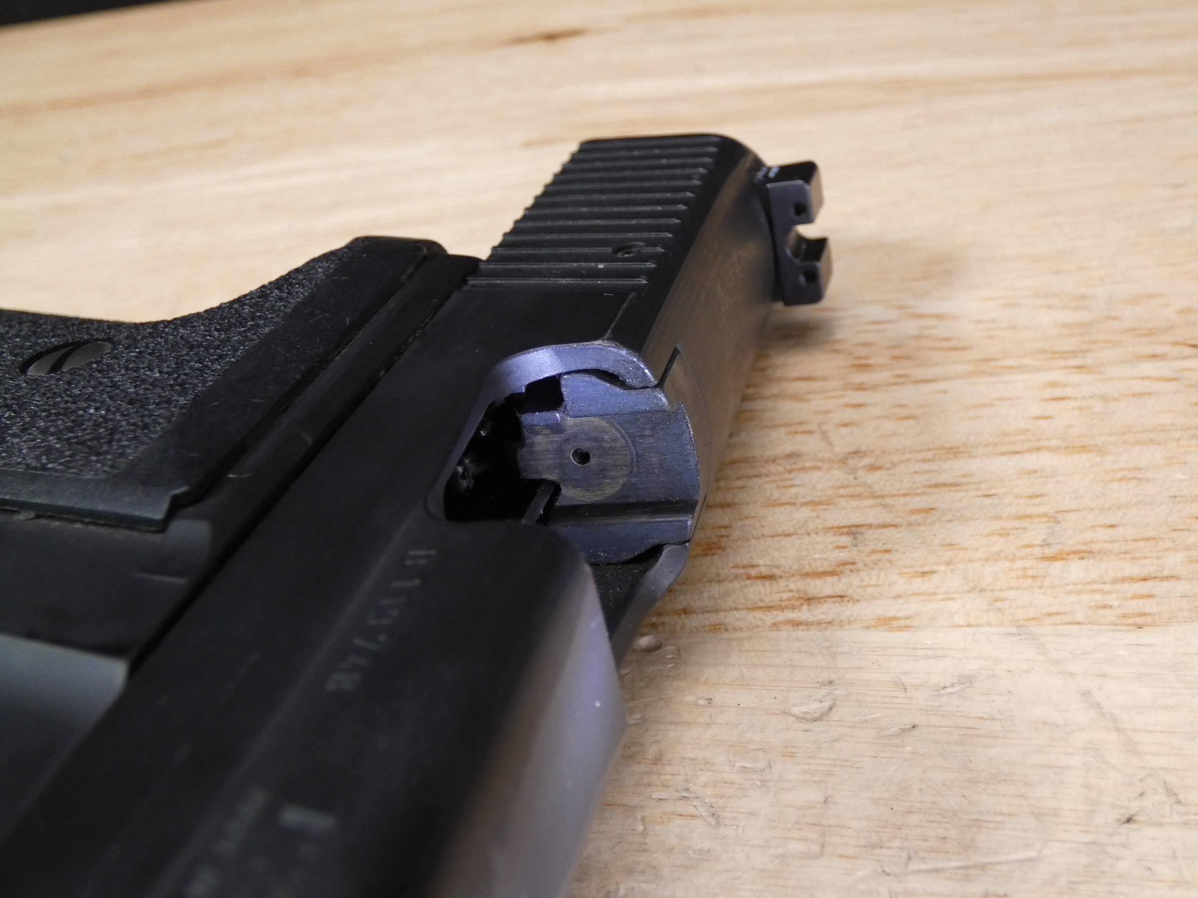 Sig Sauer P228 - 9mm - DA/SA - w/ 2 Mags - MFG 1990 Germany - C-img-25