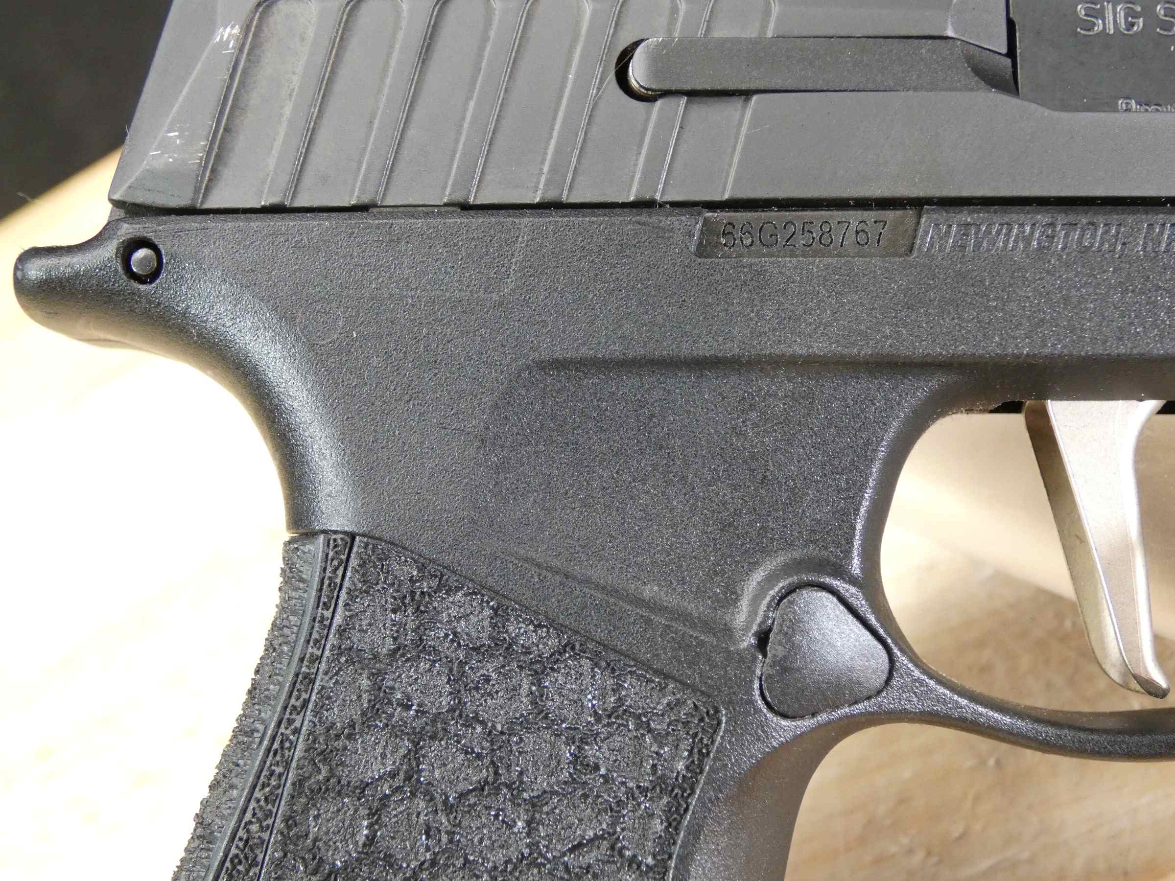 Sig Sauer P365 Fuse - 9mm - Optic Ready 365 - C-img-16