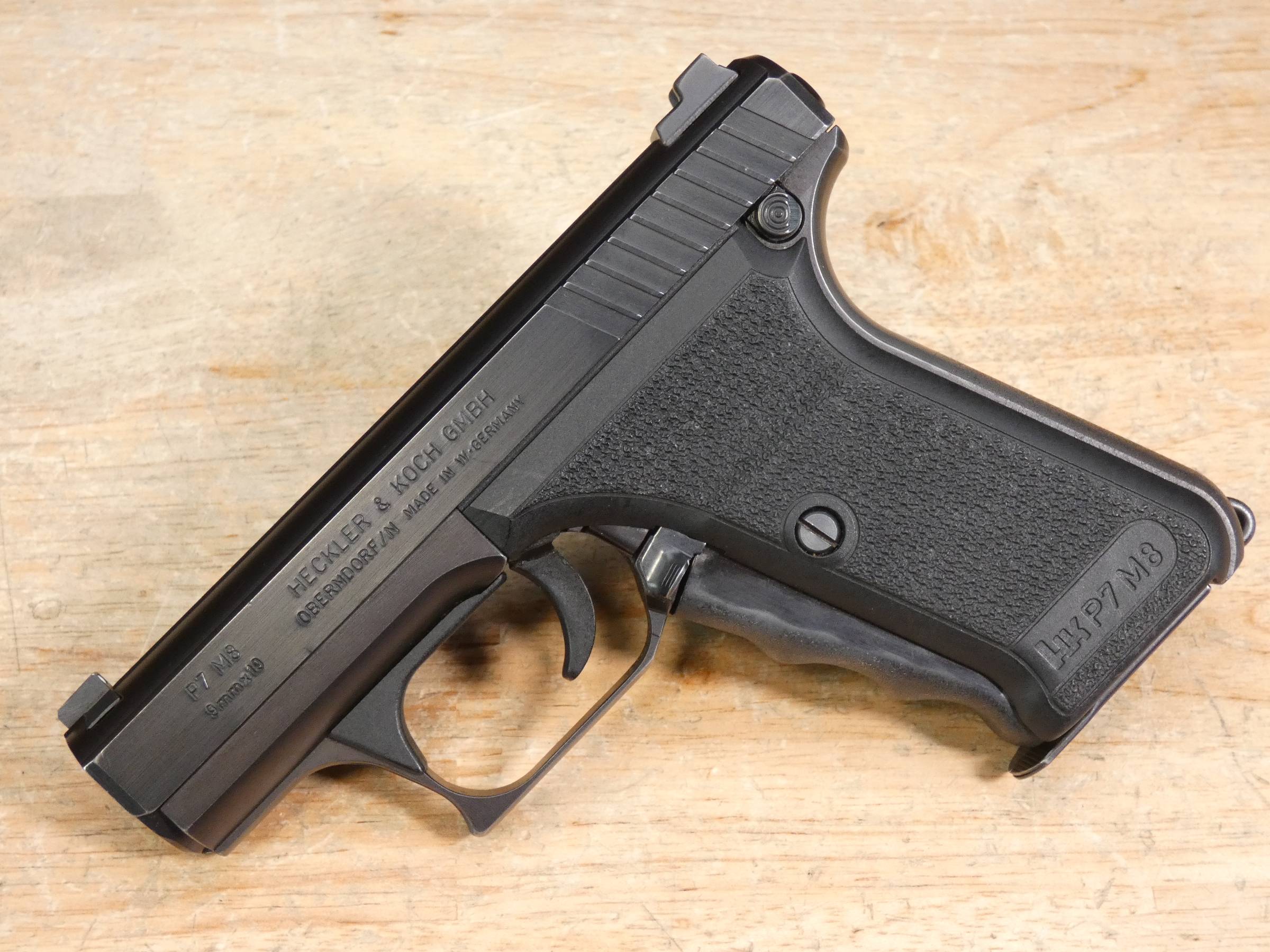 HK P7 M8 - 9mm - P7M8 - H&K CCW - Heckler & Koch - 1984 - Case - 2 Mags - C-img-3