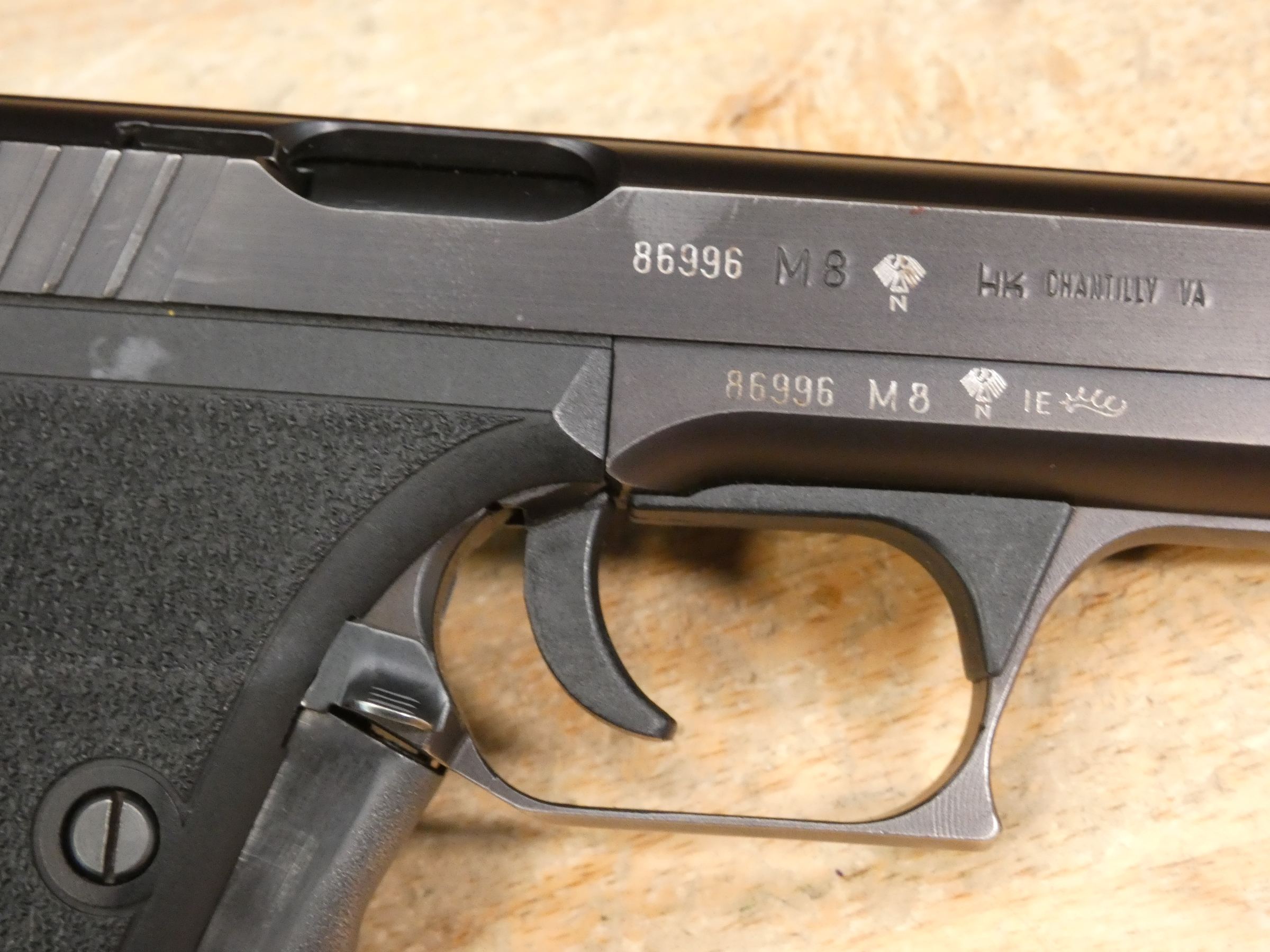 HK P7 M8 - 9mm - P7M8 - H&K CCW - Heckler & Koch - 1984 - Case - 2 Mags - C-img-11