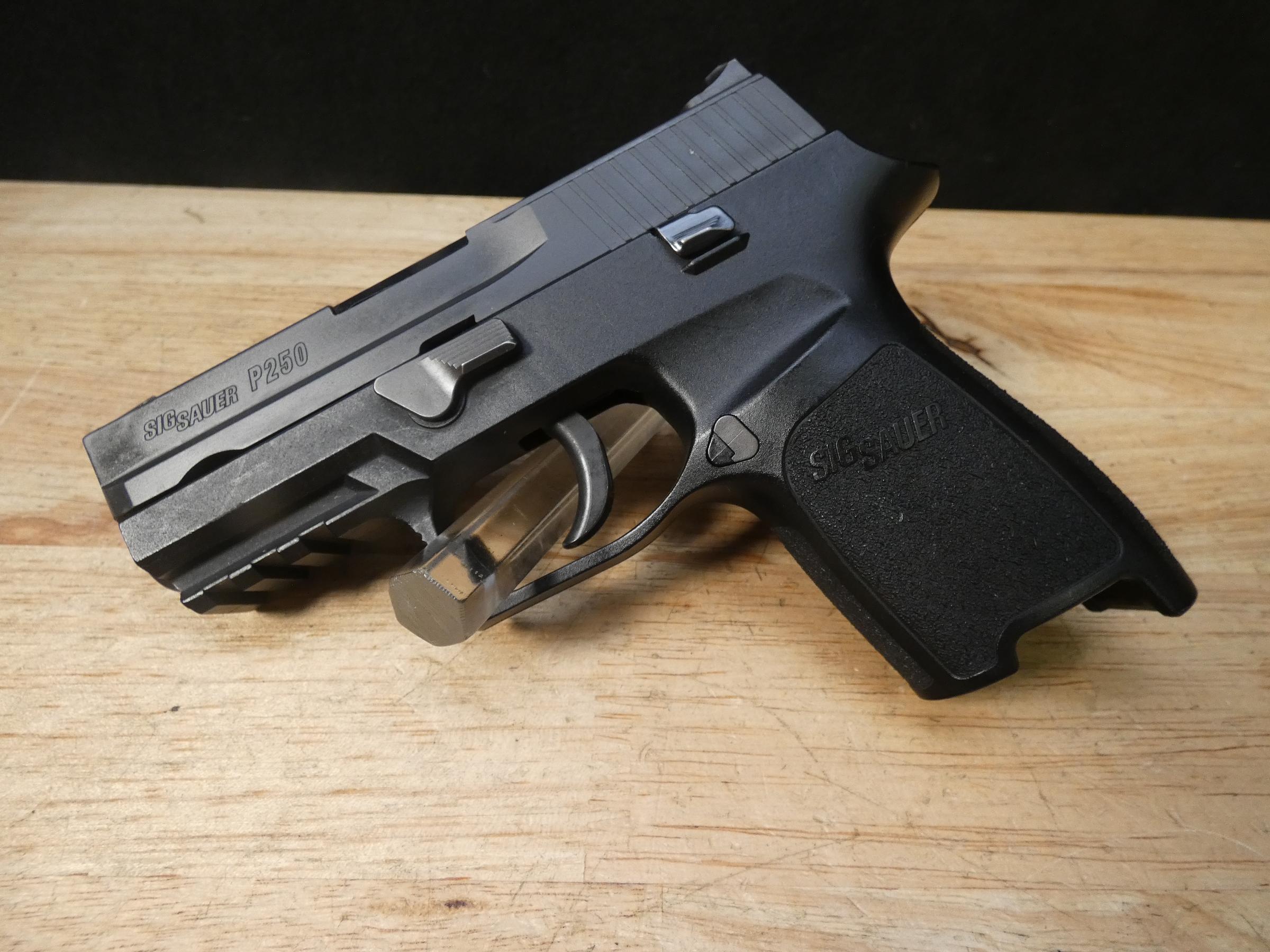 Sig Sauer P250 Compact - .380 ACP - DAO - w/ 1 Mag & OG Case - Carry Gun-img-2