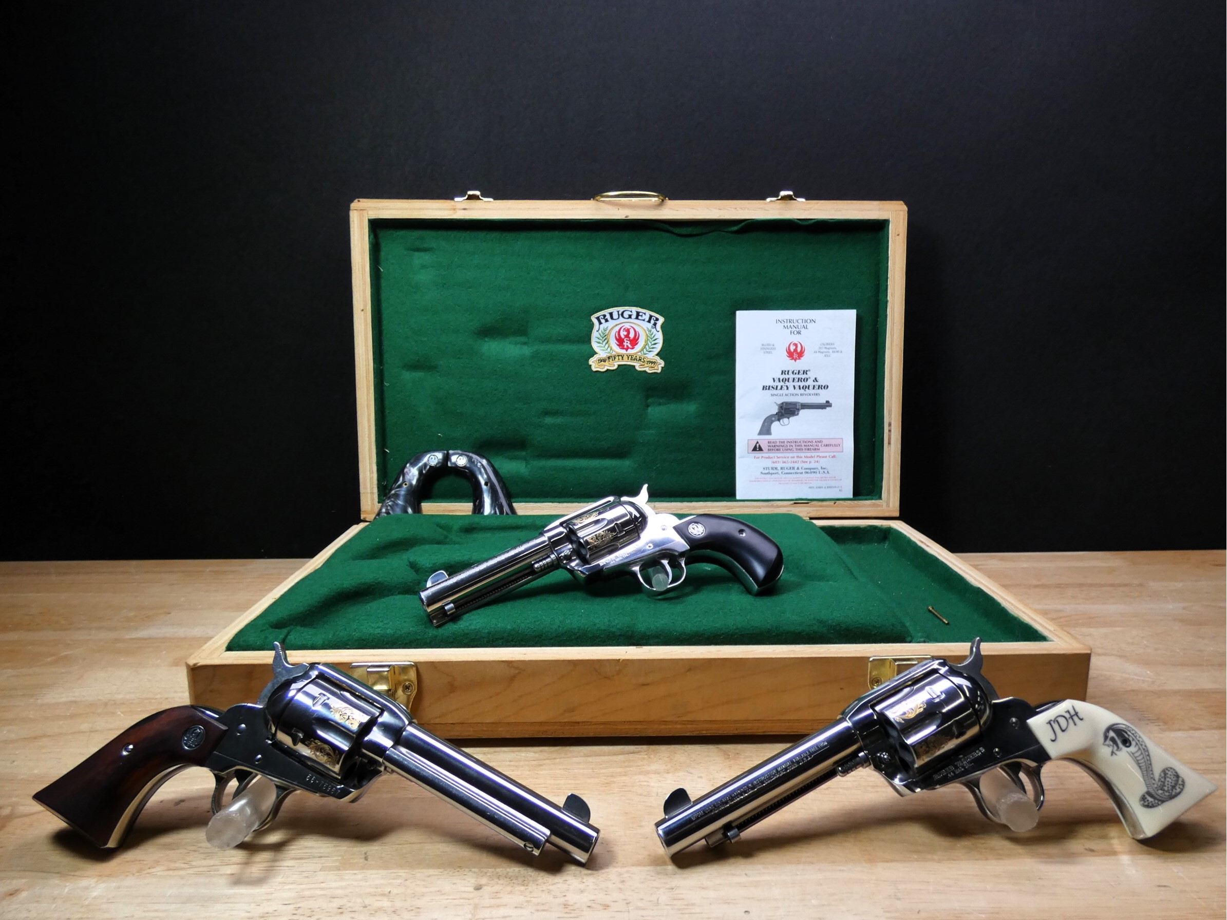 CLEAN Ruger Vaquero Stainless 3 Gun Set - .44 Mag - MFG 1998 - Bisley - C-img-1