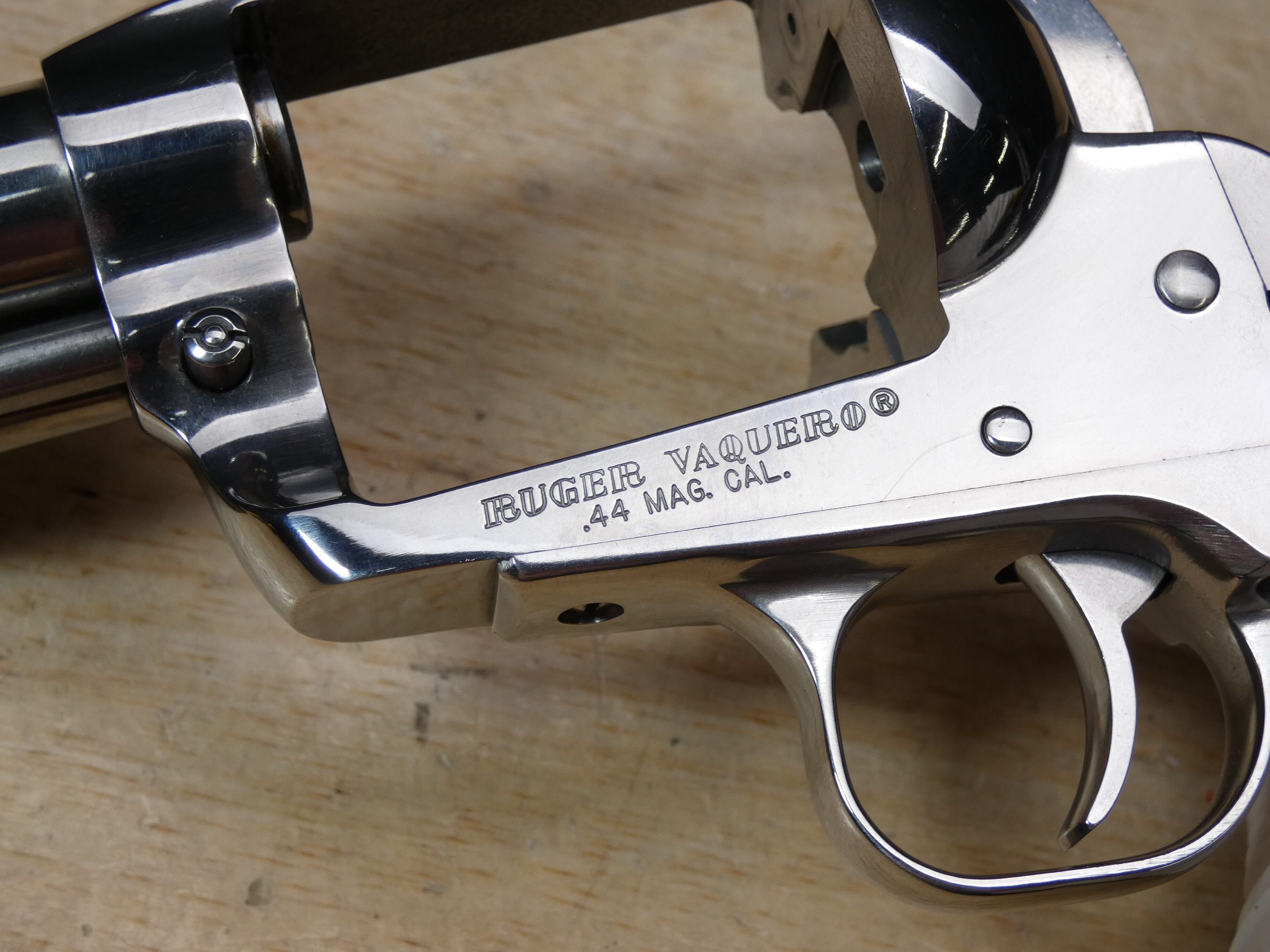 CLEAN Ruger Vaquero Stainless 3 Gun Set - .44 Mag - MFG 1998 - Bisley - C-img-72