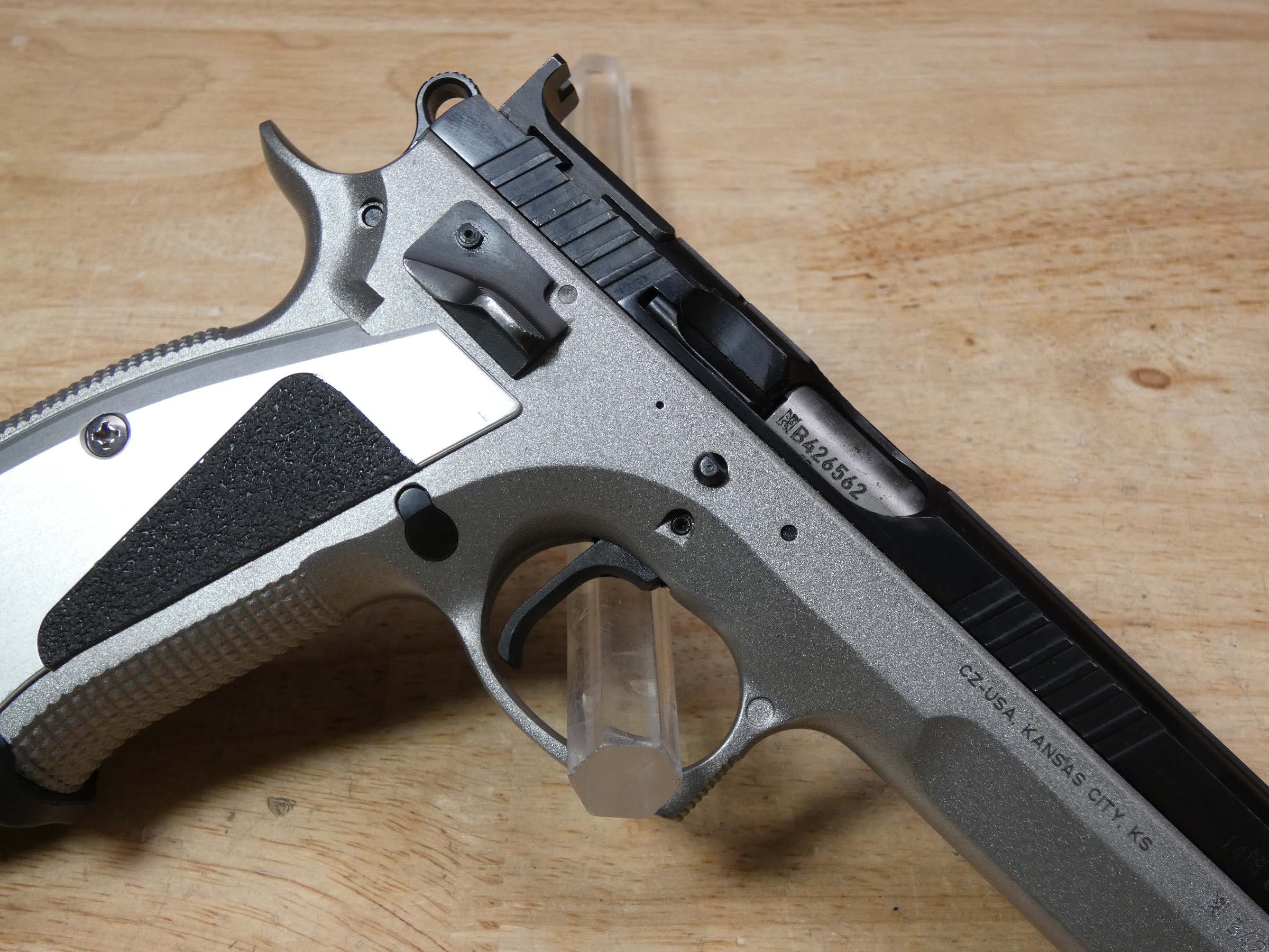CZ 75 Tactical Sport - .40 S&W - MFG 2014 - CZ75 TS w/ 8 Mags - C-img-11