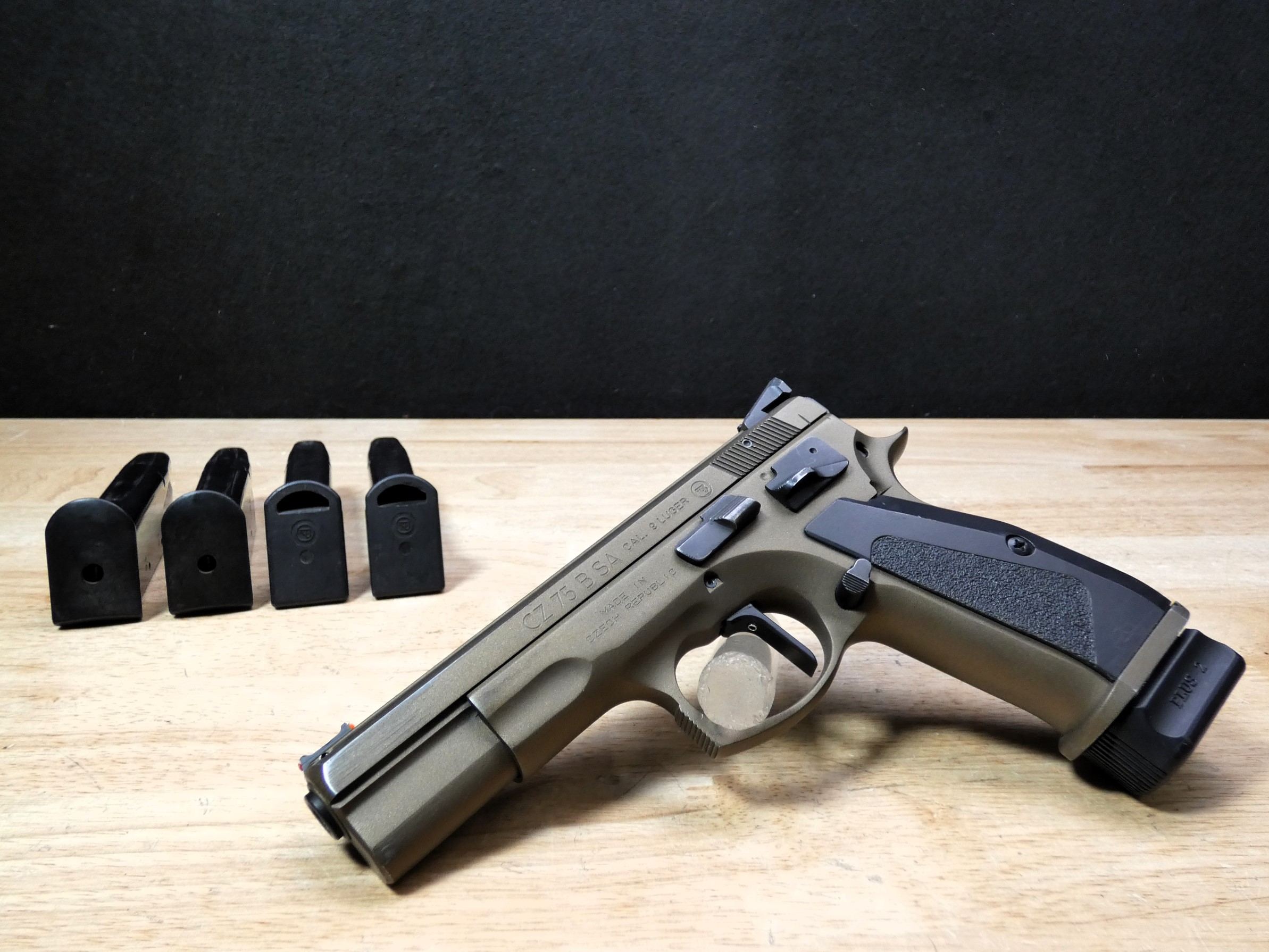 CZ 75 B SA - 9mm - CZ75 - 75B w/ 5 Mags & Bronze Cerakote - MFG 2008 - C-img-1