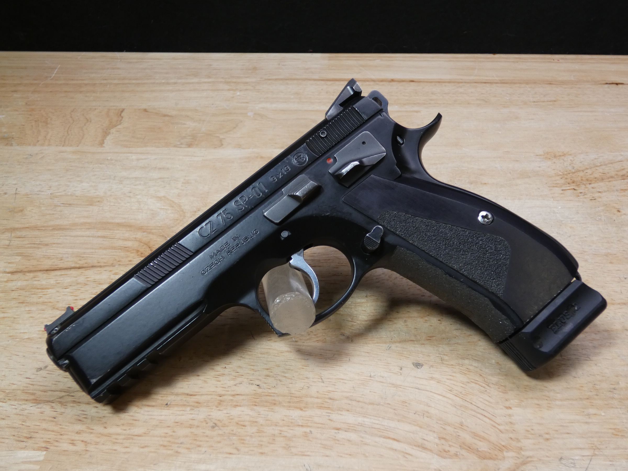 CZ 75 SP-01 - 9mm - CZ75 SP01 w/ 5 Mags - MFG 2007 - DA/SA - C-img-2