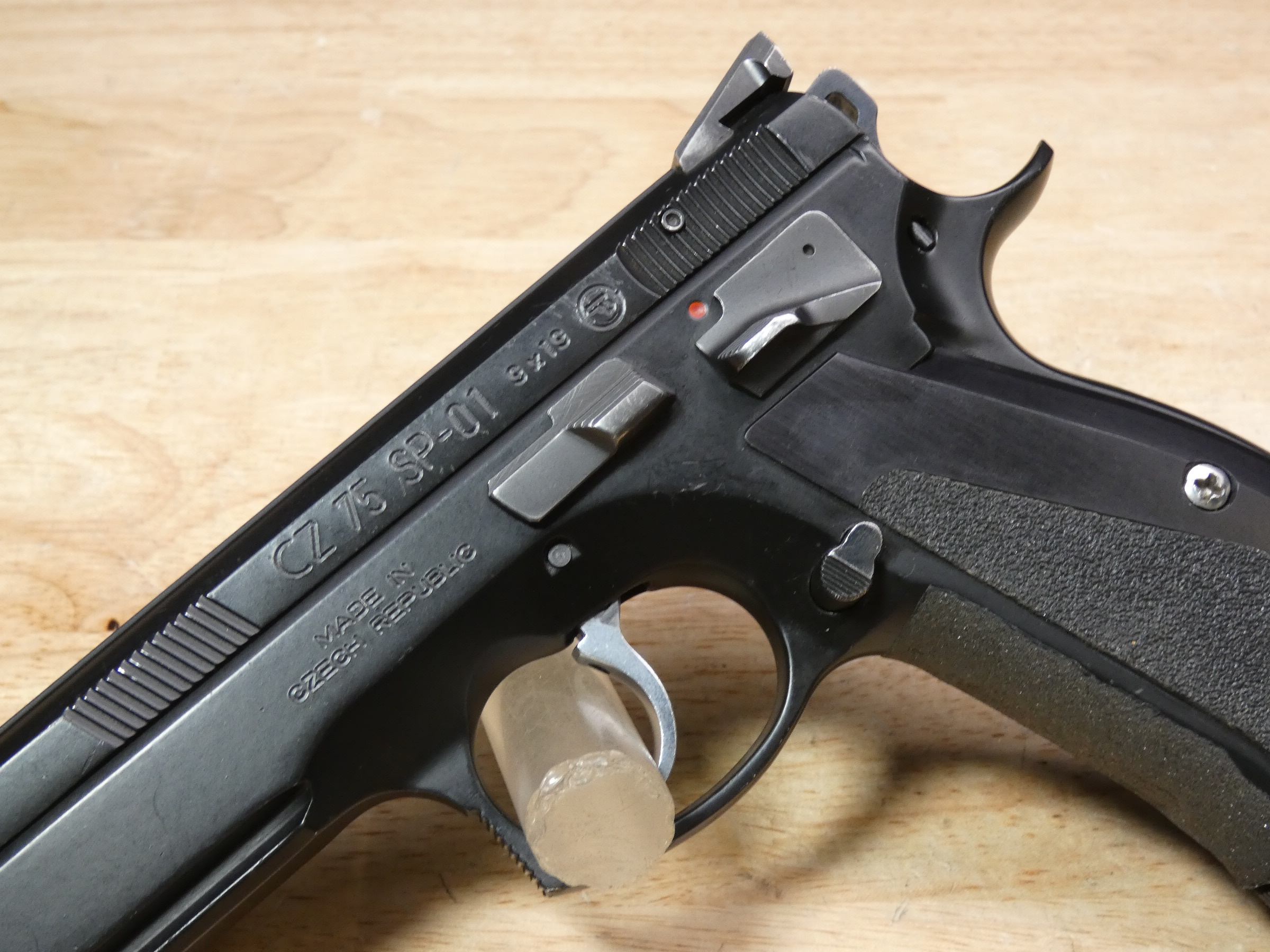 CZ 75 SP-01 - 9mm - CZ75 SP01 w/ 5 Mags - MFG 2007 - DA/SA - C-img-4