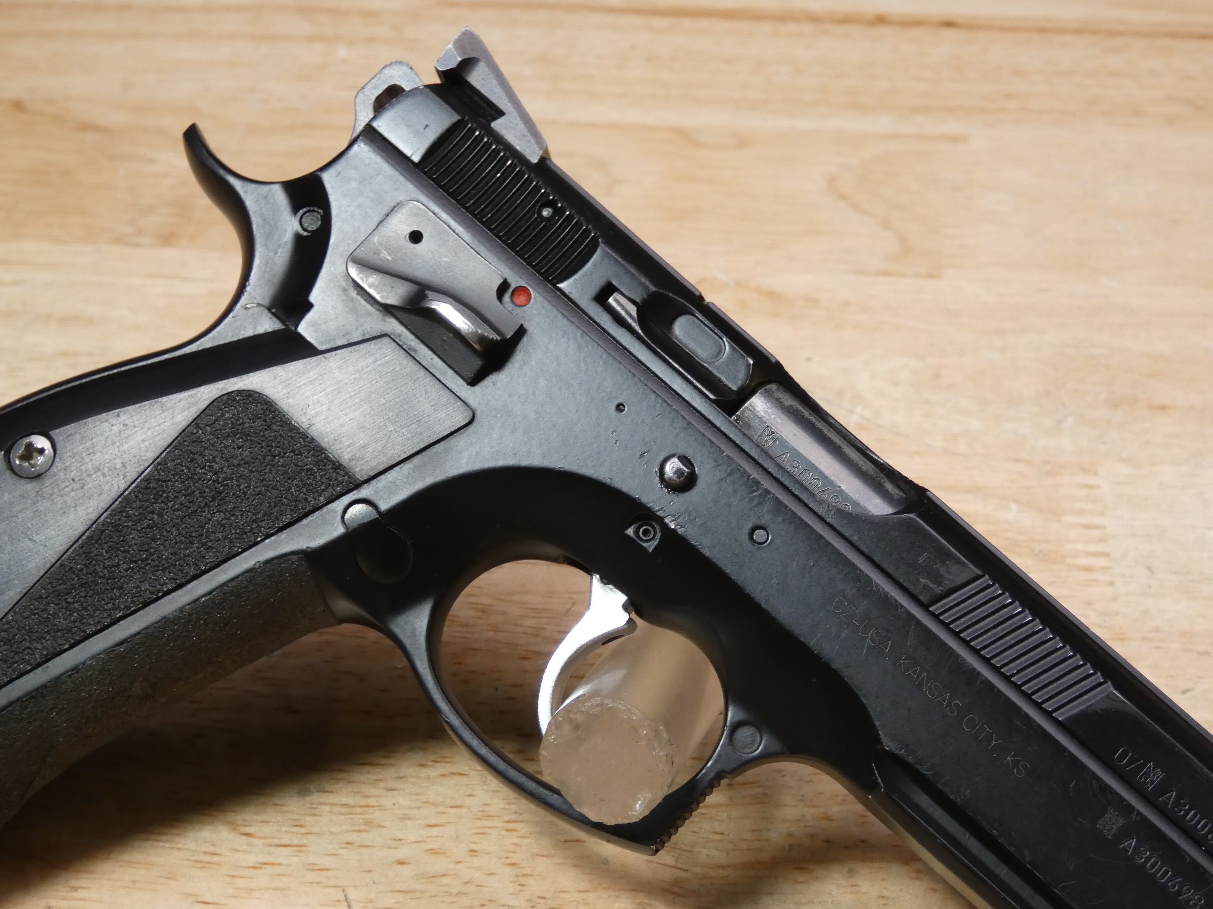 CZ 75 SP-01 - 9mm - CZ75 SP01 w/ 5 Mags - MFG 2007 - DA/SA - C-img-12
