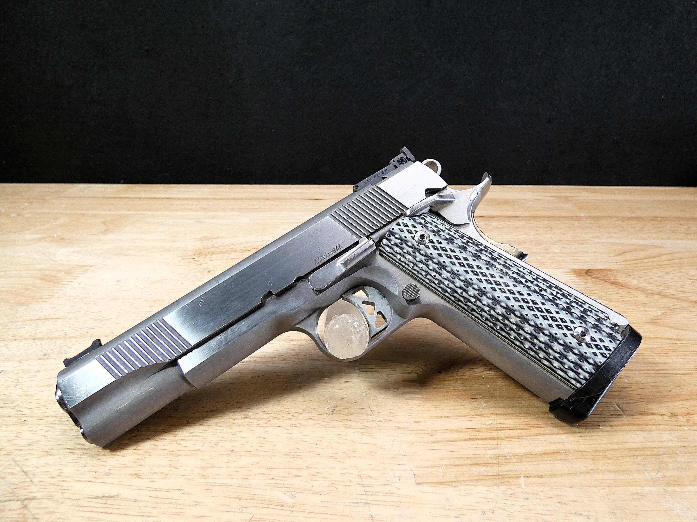 Dan Wesson PM-40 Stainless 1911 - .40 S&W - Pointman PM40 - C-img-1