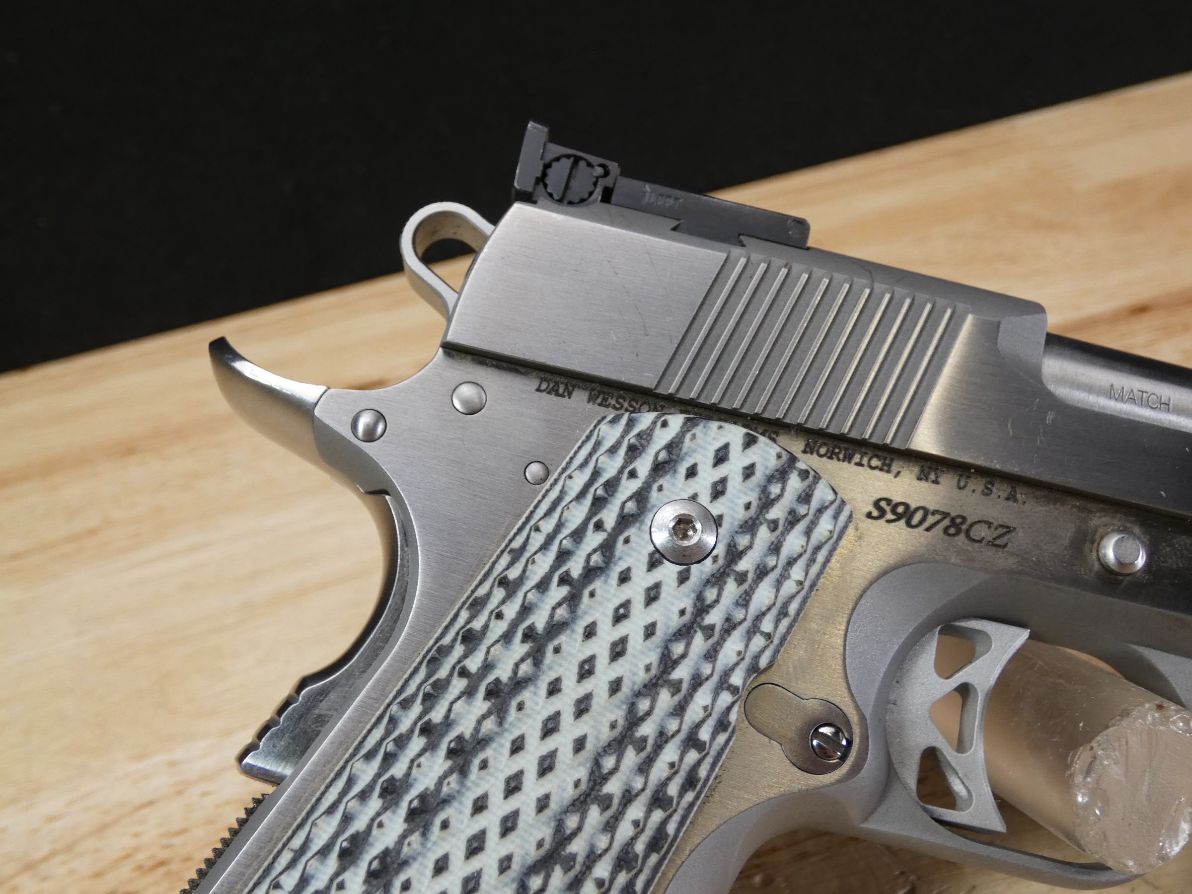 Dan Wesson PM-40 Stainless 1911 - .40 S&W - Pointman PM40 - C-img-12
